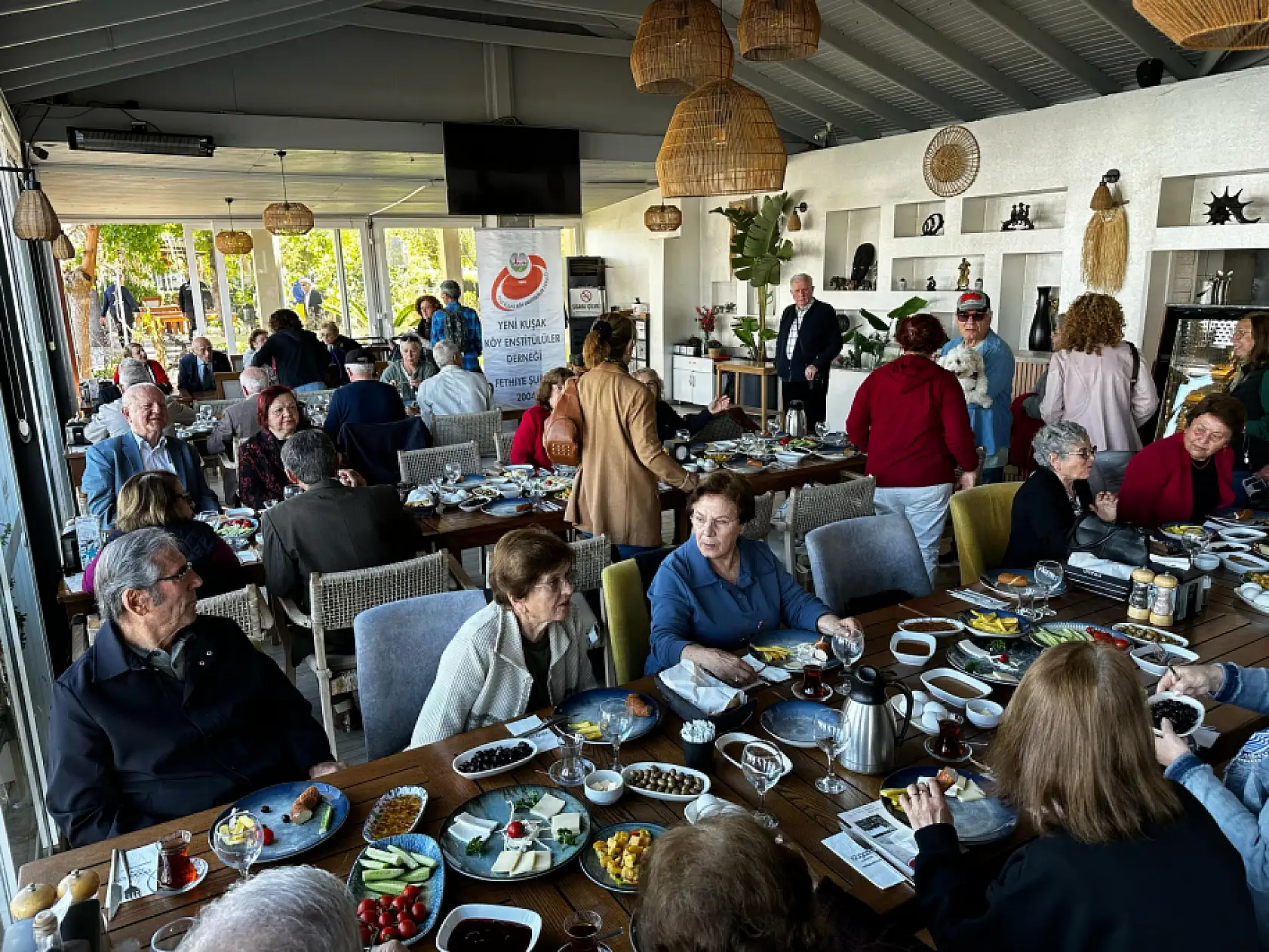 Fethiye'de Köy Enstitüleri'nin Kuruluş Yıldönümünde Dostluk Kahvaltısı