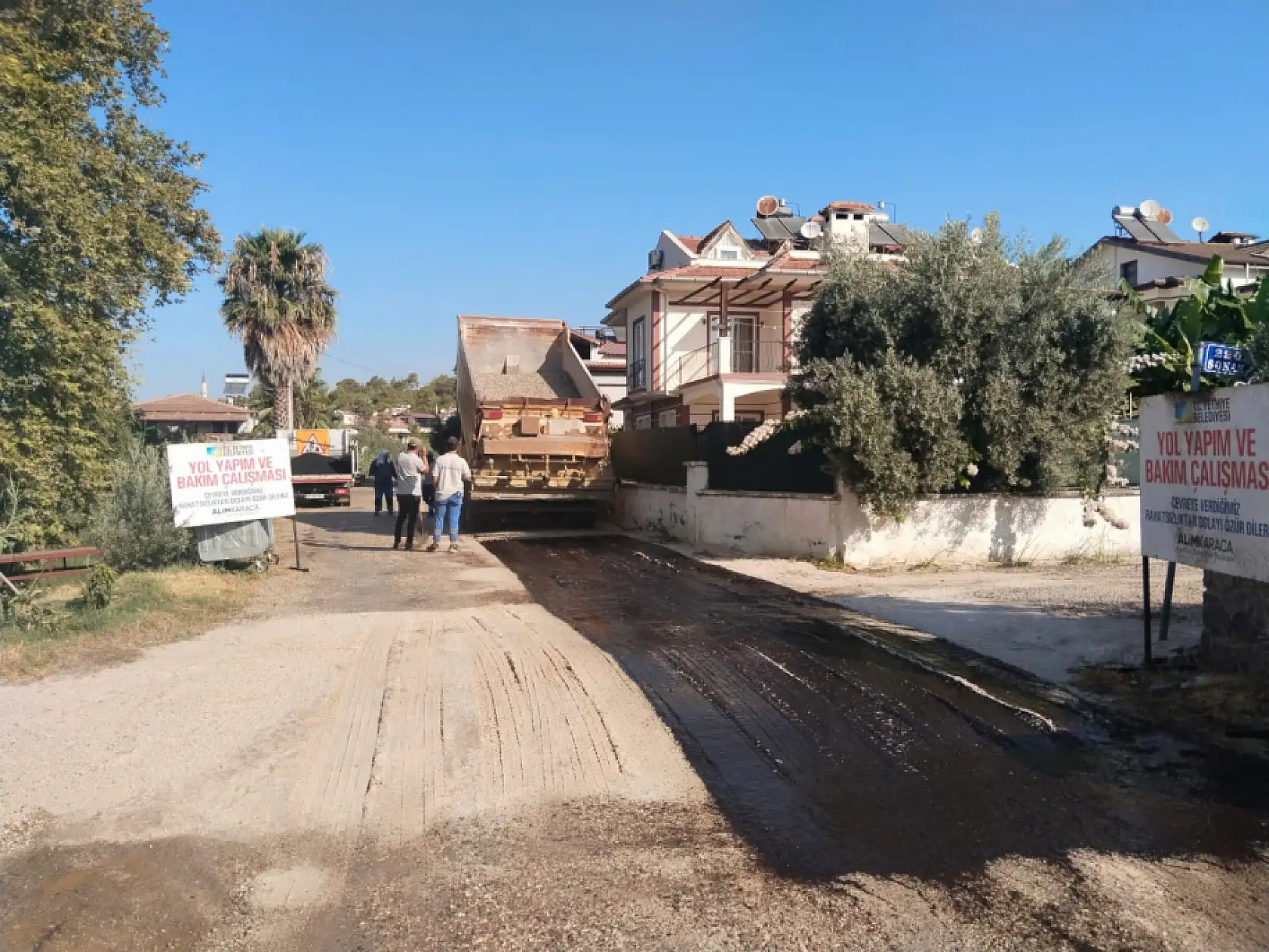 Fethiye Belediyesi yol çalışmalarını sürdürüyor