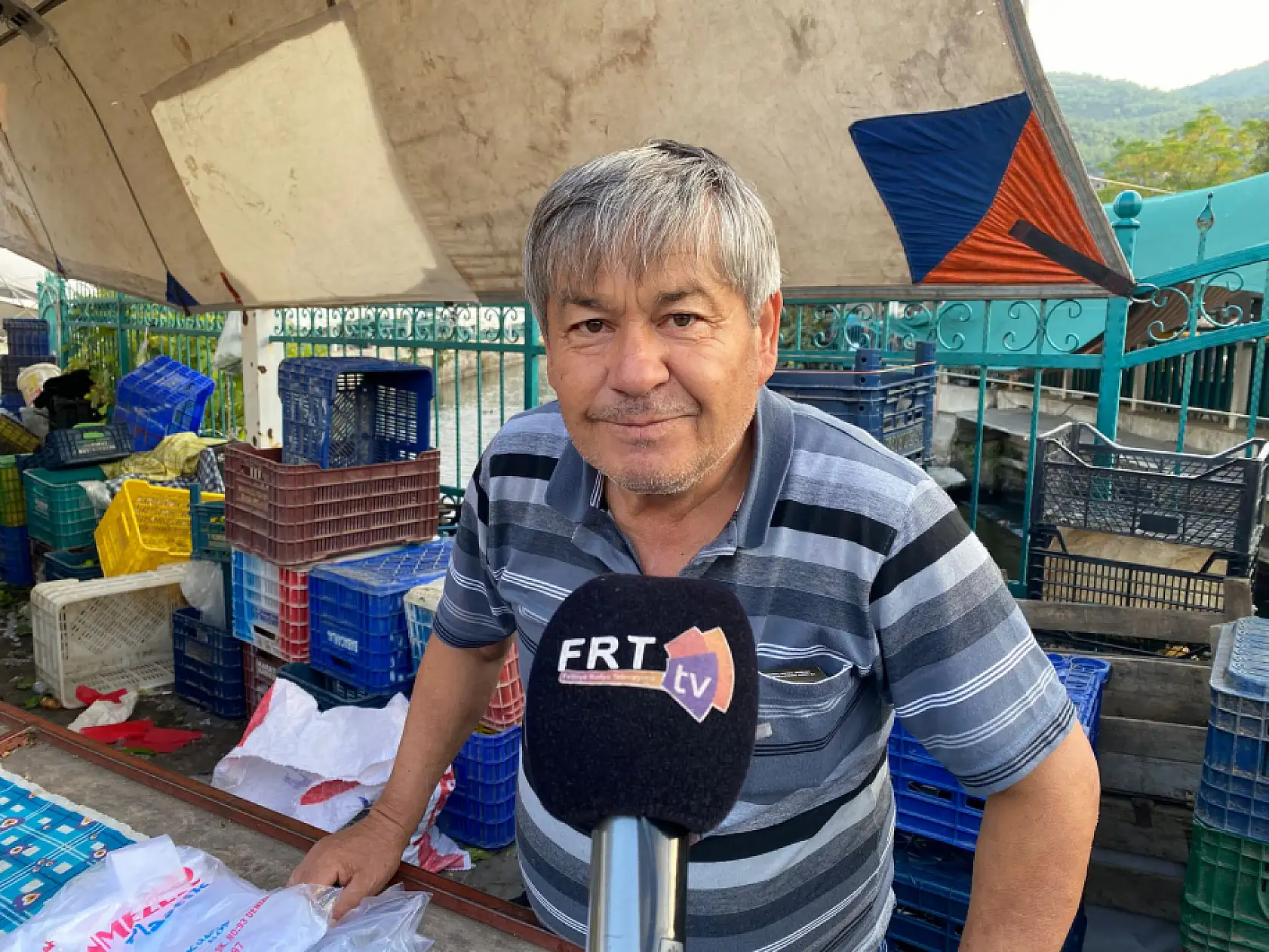 Fethiye Salı Pazarı'nda Fiyatlar Akşam Yarı Yarıya Düşüyor