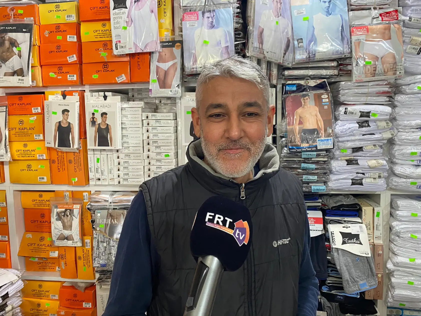 Fethiye'de İçlik ve Yün Çoraplara İlgi Artıyor