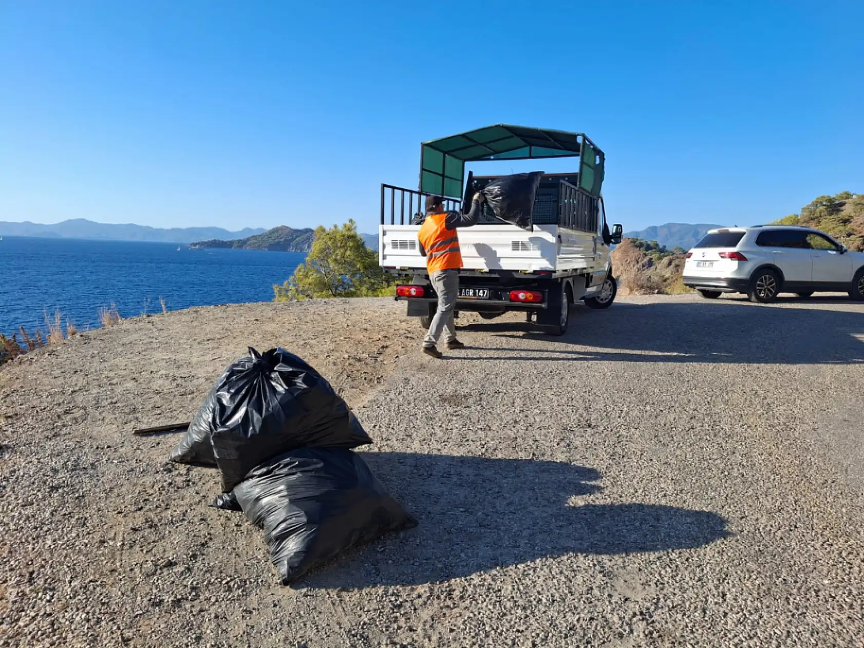 Fethiye Belediyesi ekiplerinden 'Yarımada' temizliği