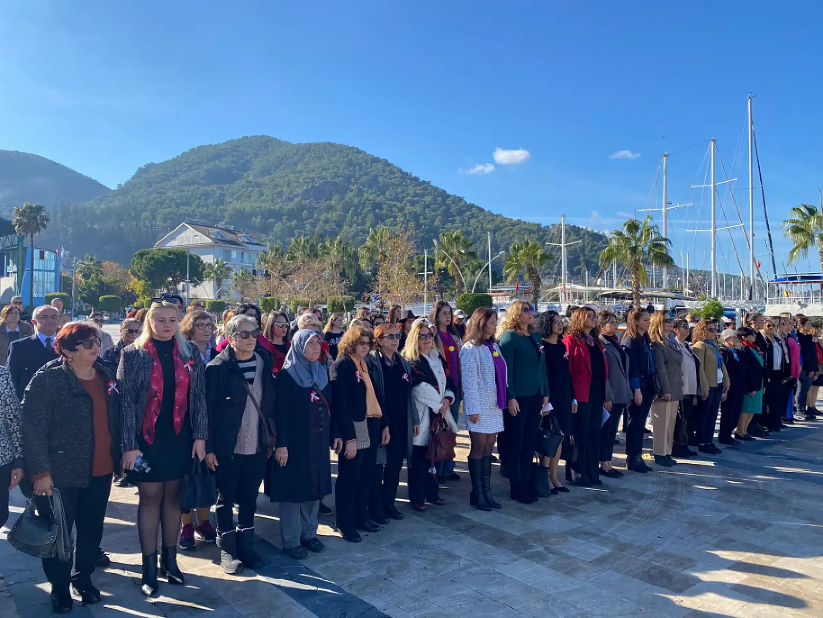 Fethiye'de 5 Aralık Dünya Kadın Hakları Günü Coşkuyla Kutlandı