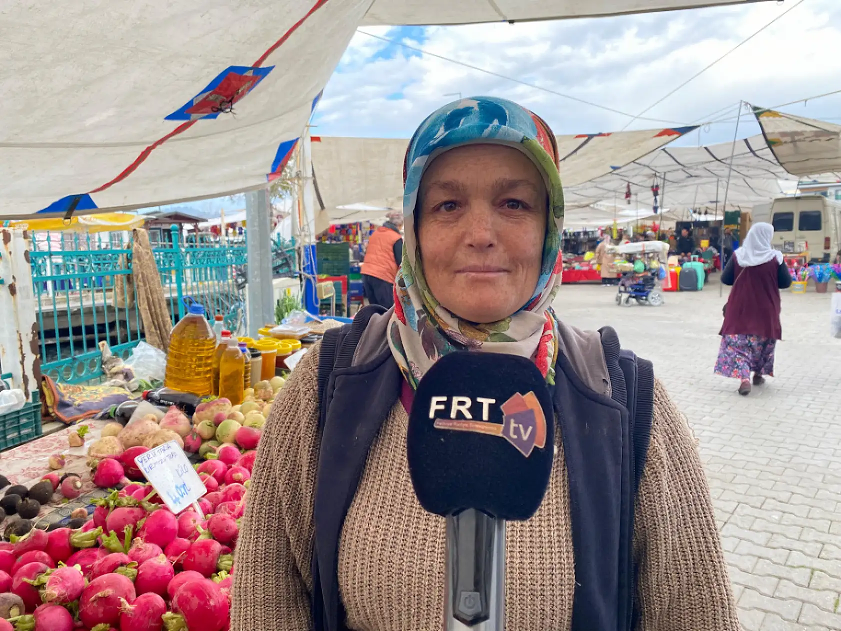 Pazarcı Esnafı Münevver Ünlükaya, Salı Pazarının Durumunu Değerlendirdi