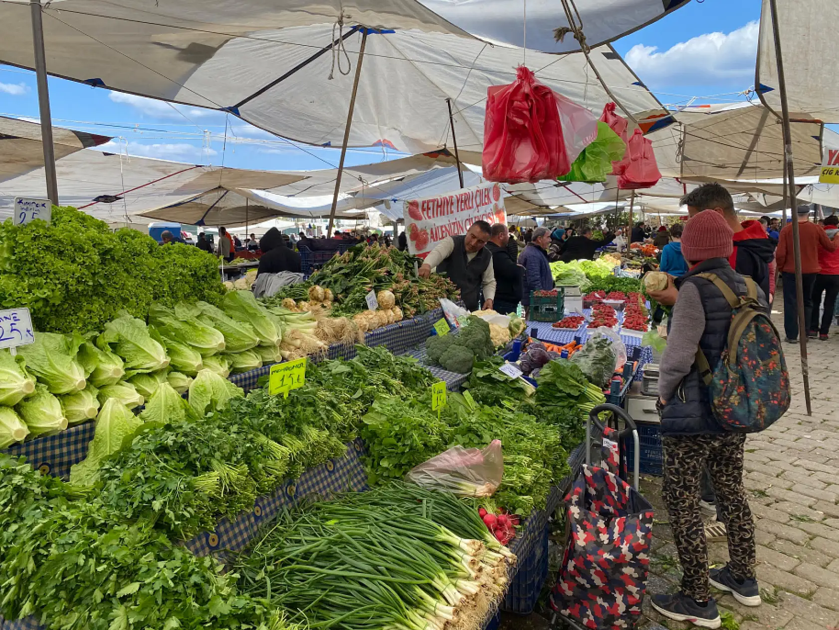 Fethiye'de pazar fiyatları arttı: Vatandaşın alım gücü düştü