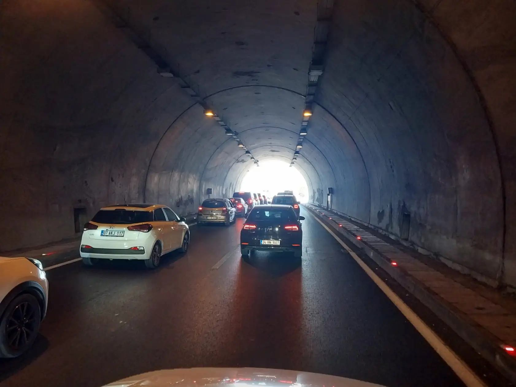 Göcek Tüneli'nde böyle bir yoğunluk görülmedi Araçlar ilerleyemiyor