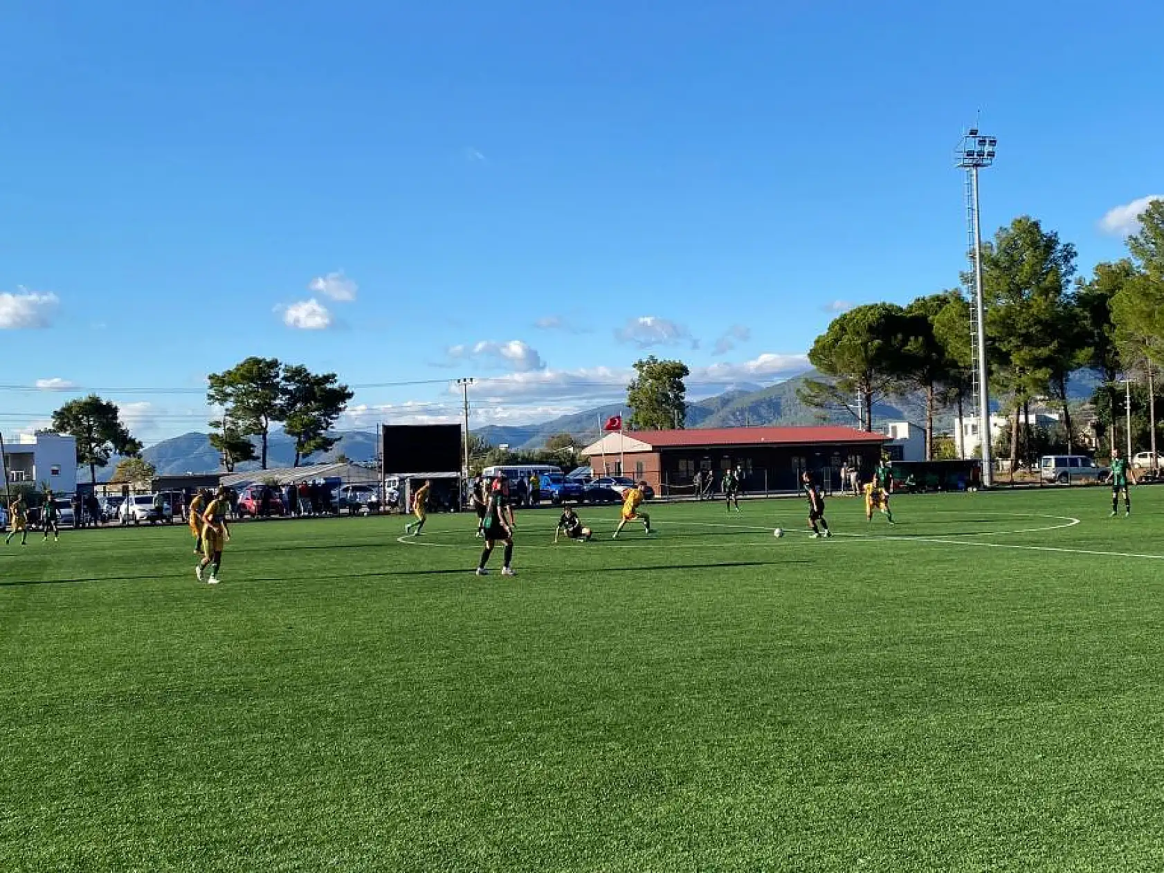 Lider Eldirekspor kritik maçı 2 golle kazandı: 2-0