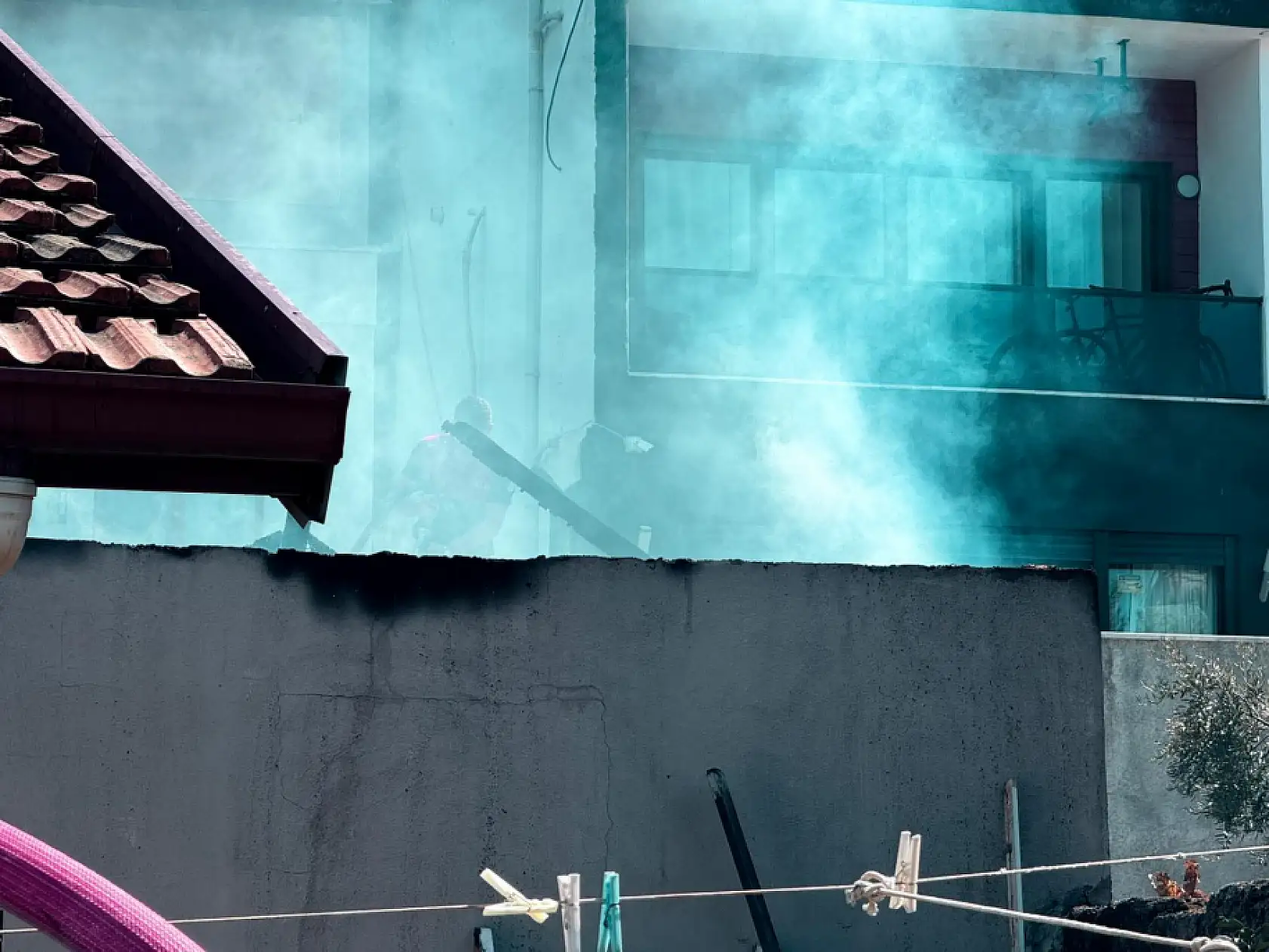 Fethiye'de Tek Katlı Evde Çıkan Yangın Mahalleliyi Korkuttu