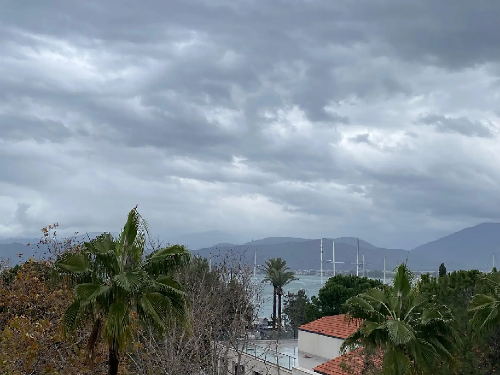 Fethiye'de Beklenen Yağış Başladı