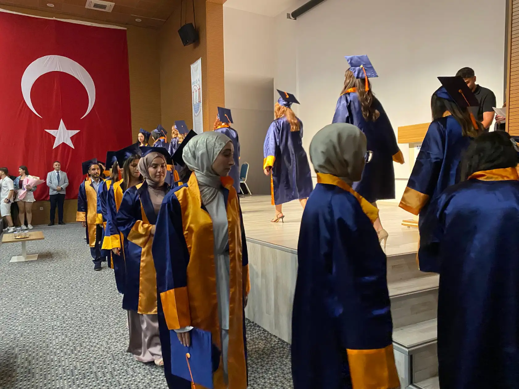 Fethiye MSKÜ Sağlık MYO'da mezuniyet coşkusu