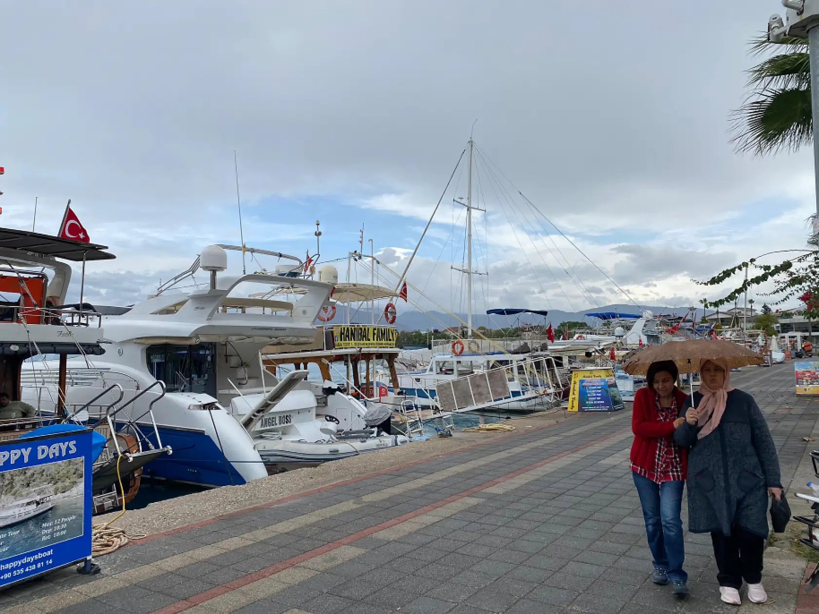 Fethiye'de Yağışlı Hava Etkili Oluyor