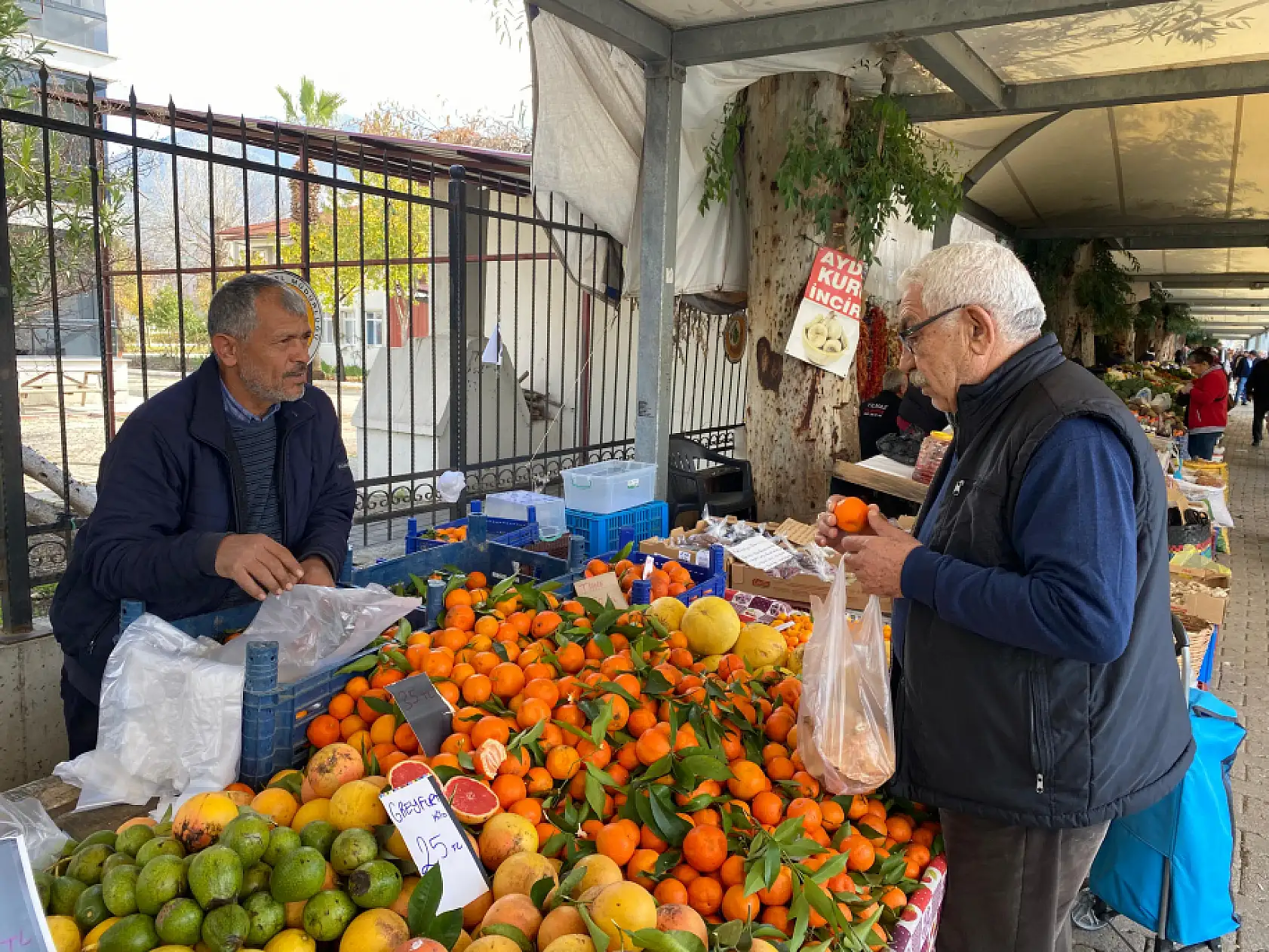 Fethiye Salı Pazarı'nda Fiyat Artışları Vatandaşı Zorluyor