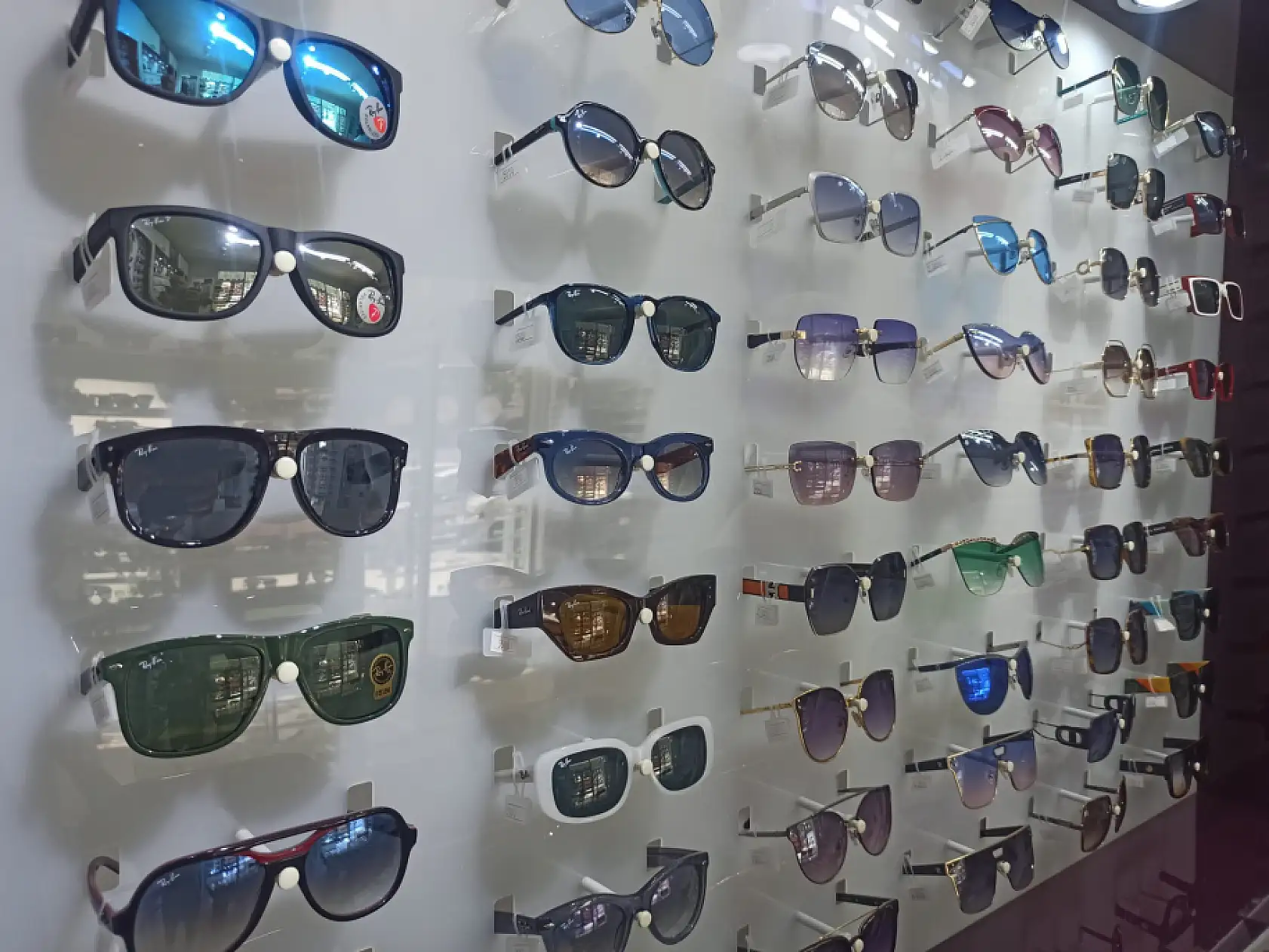 Fethiye'de havalar ısındı: Görgül, 'Taklit güneş gözlüğü kullanmayın!'