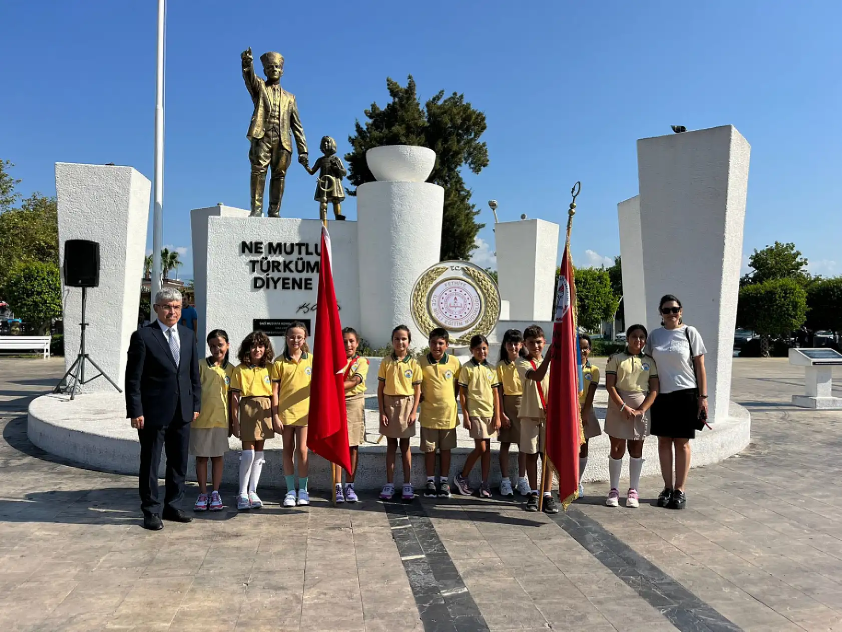 Fethiye'de İlköğretim Haftası Törenle Kutlandı