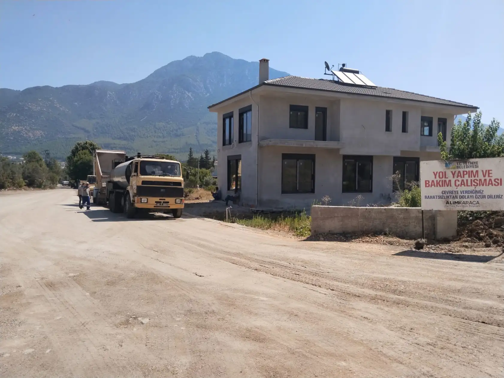 Fethiye Belediyesi'nden Üzümlü'de yoğun mesai