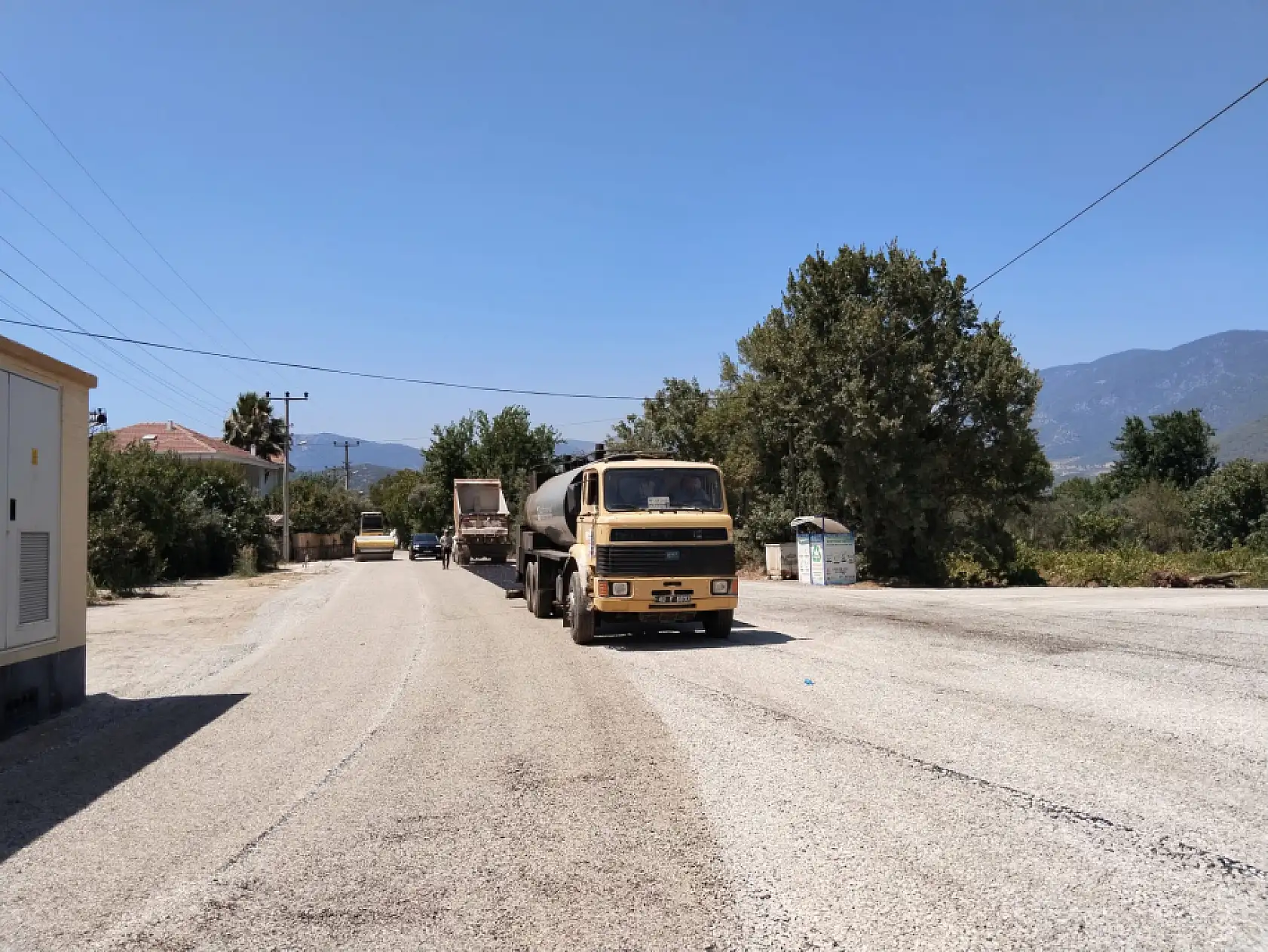 Fethiye Belediyesi'nden Üzümlü'de yoğun mesai