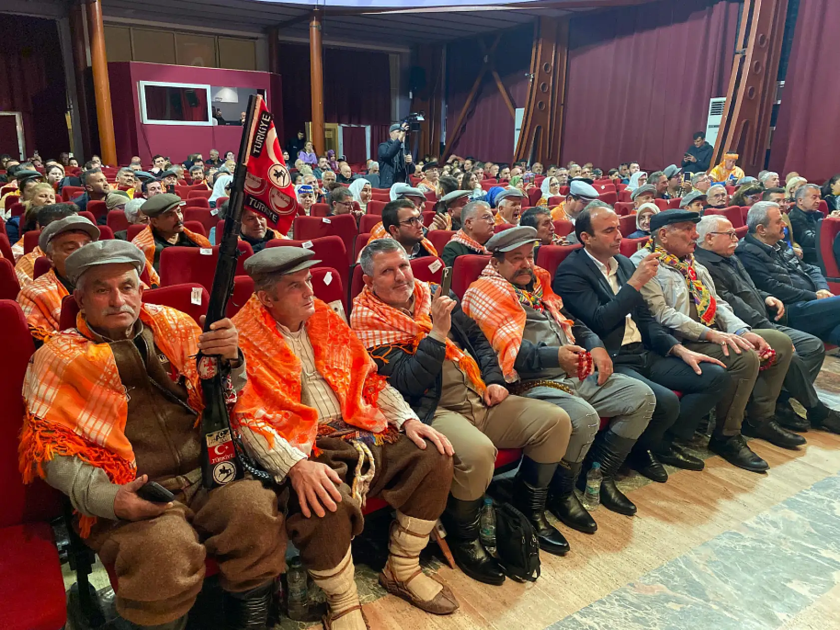 Fethiye ve Sandıklı Yörük Yarenleri'nden Unutulmaz Program