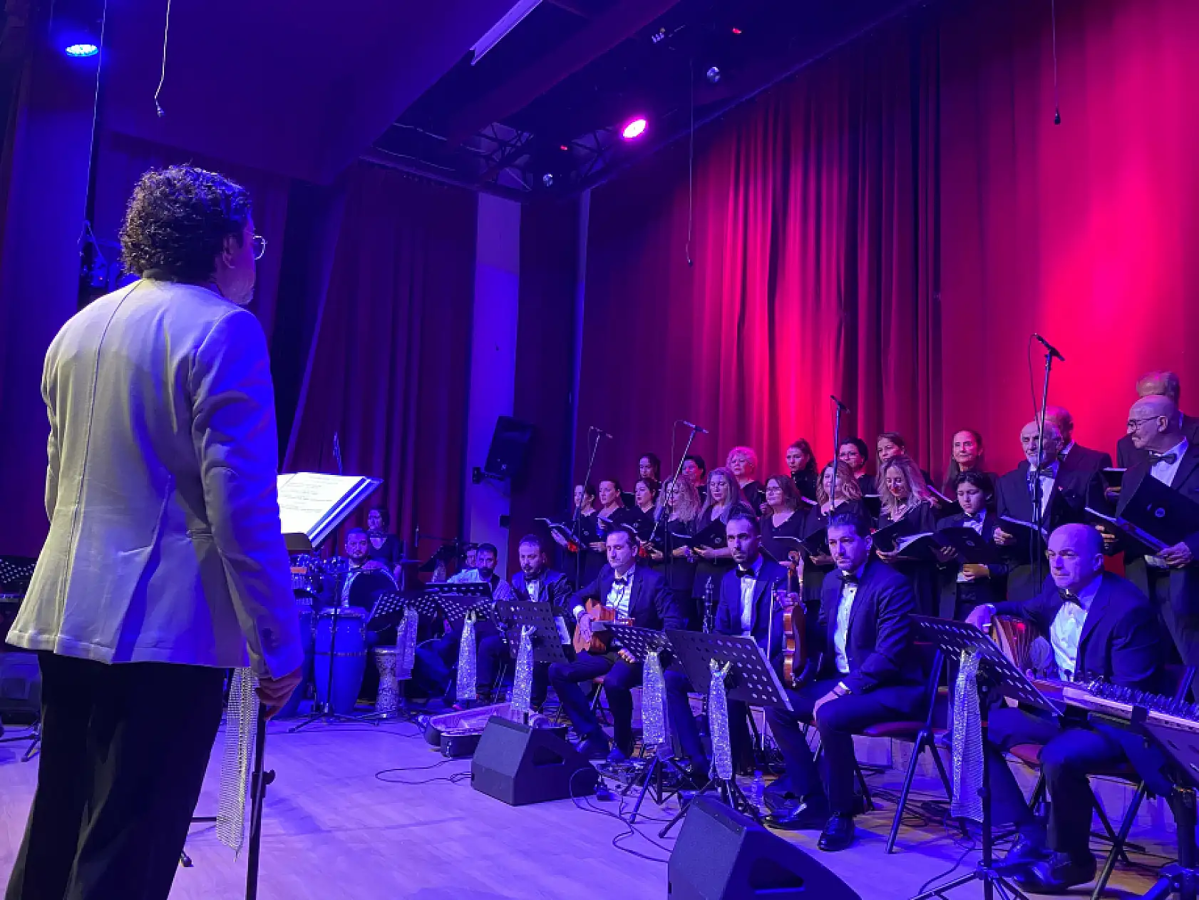 Fethiye'de 'Rengarenk Şarkılar' Konseri Büyük Beğeni Topladı