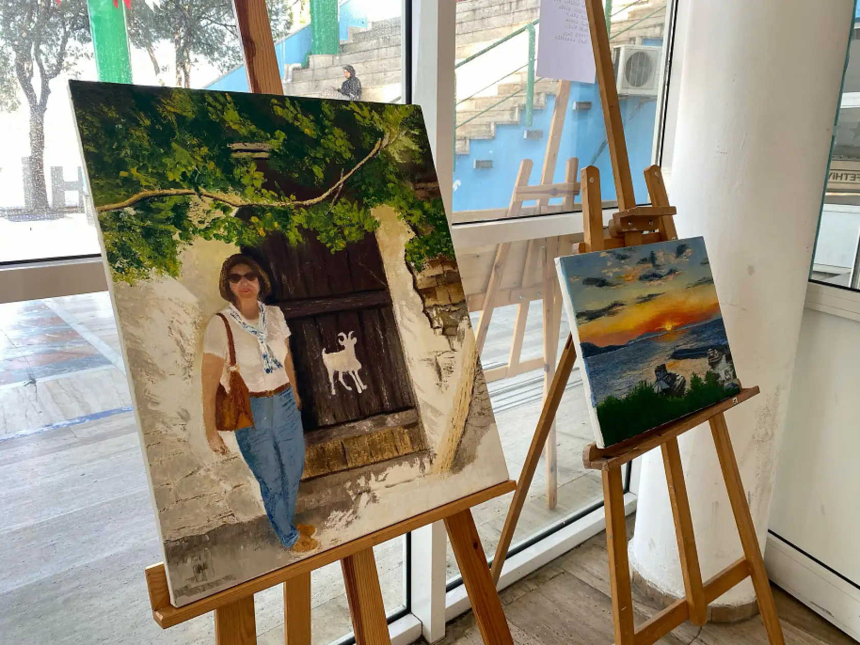 Fethiye'de 'Kadın ve Renk' sergisi sanatseverlerle buluştu