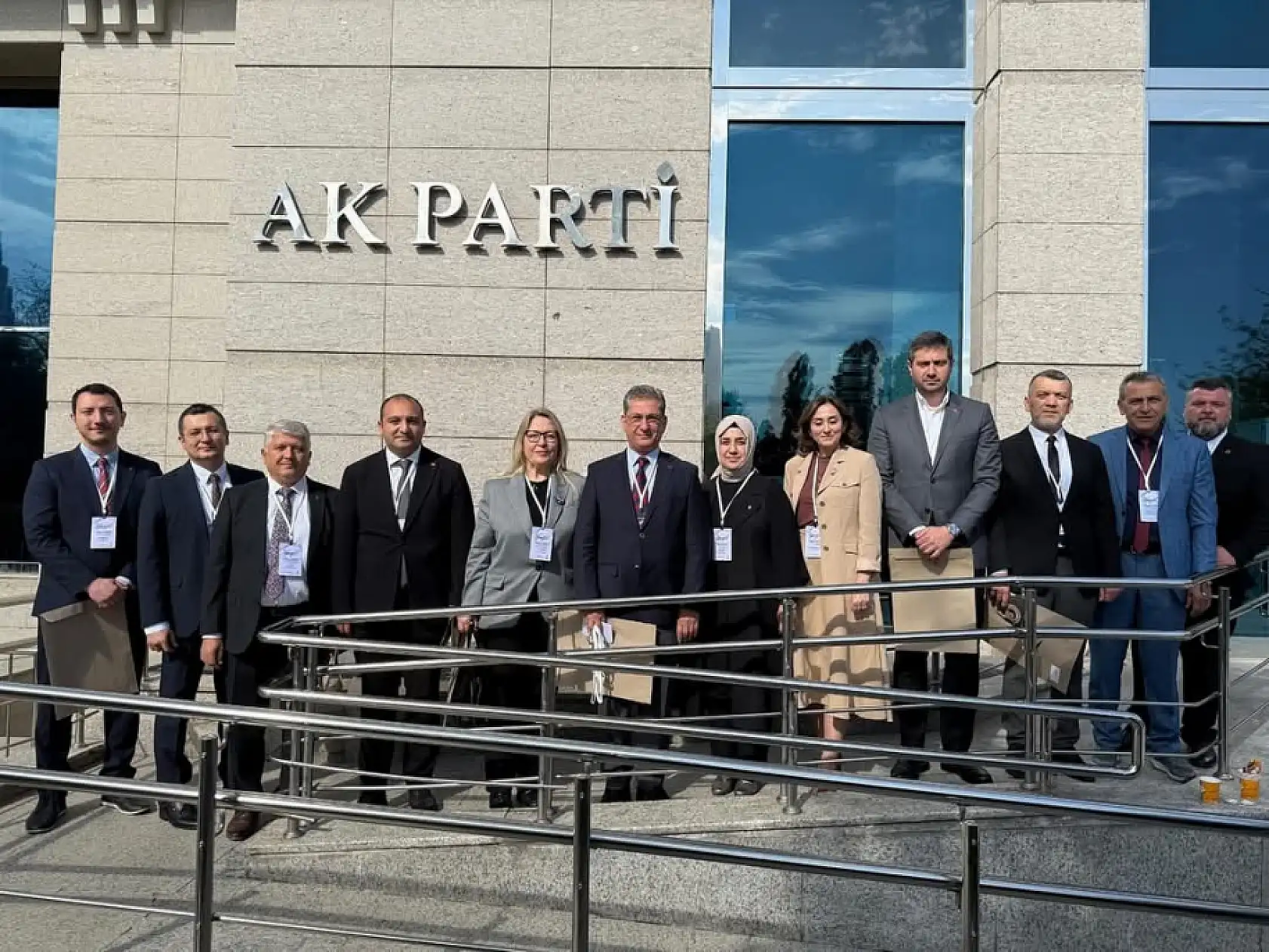 AK Parti Heyetinin Genel Merkez Temasları, Liderlik Okulu Programı ve 'Bu Senin Hikayen'