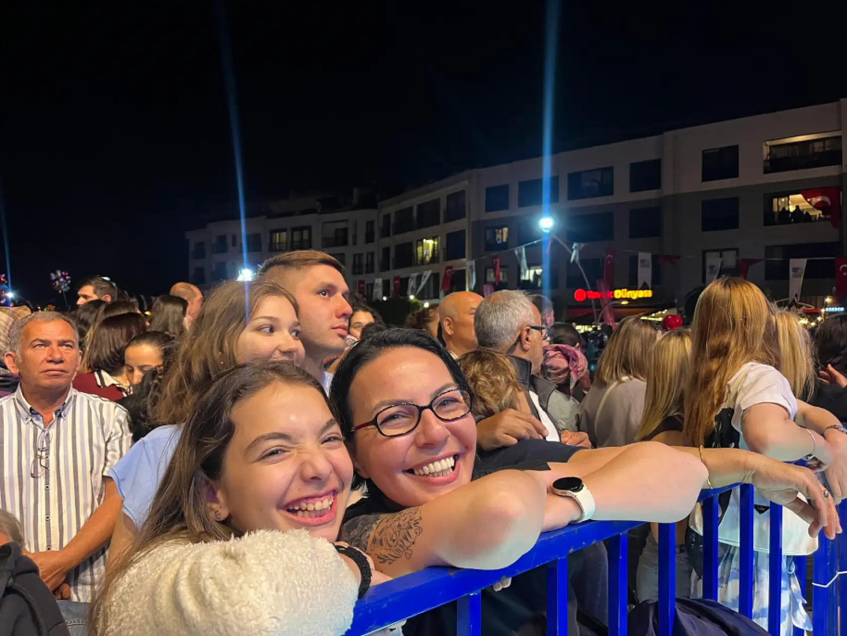 Fethiye'de 19 Mayıs Koray Avcı ile Taçlandı