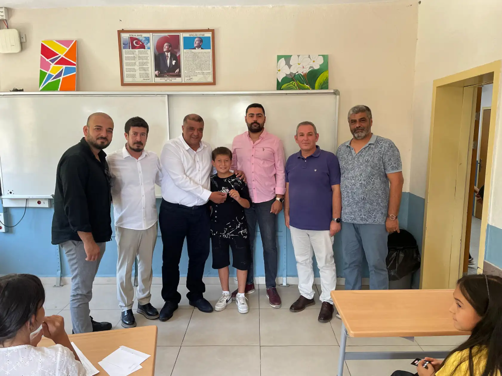 MHP Fethiye'den Başarılı Öğrencilere Sinema Bileti ve Bisiklet Hediyesi