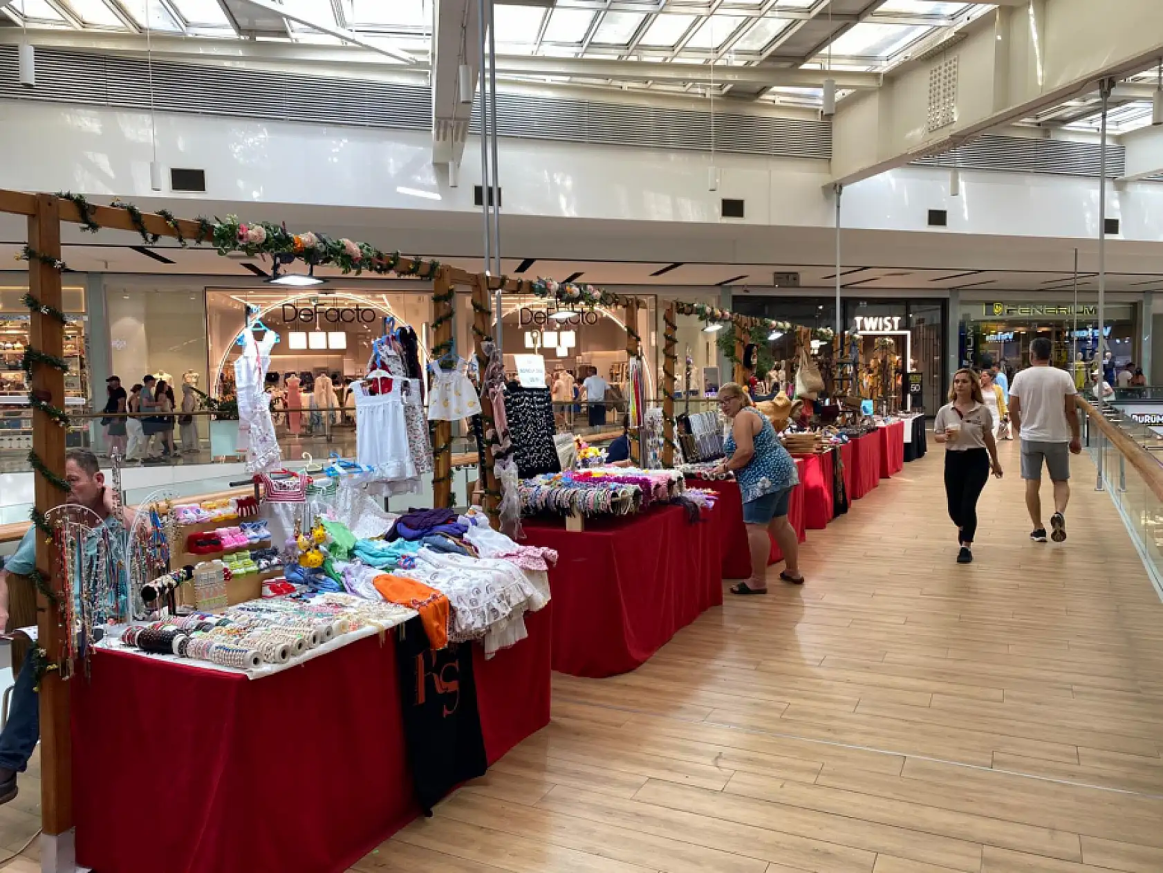 El Emeği Göz Nuru Ürünler Erasta AVM'deki Stantlarda Yerini Aldı