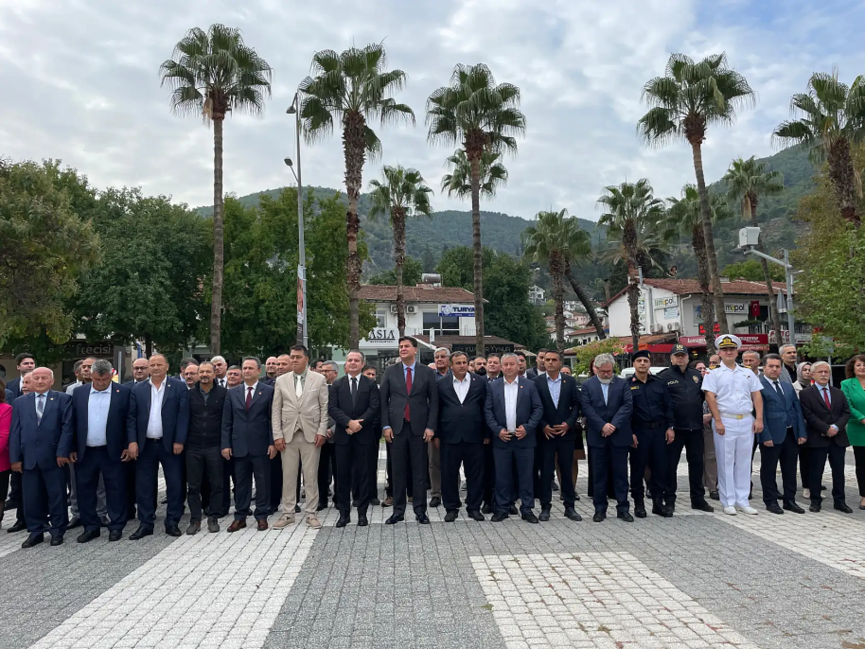 Fethiye'de 19 Ekim Muhtarlar Günü düzenlenen törenle kutlandı