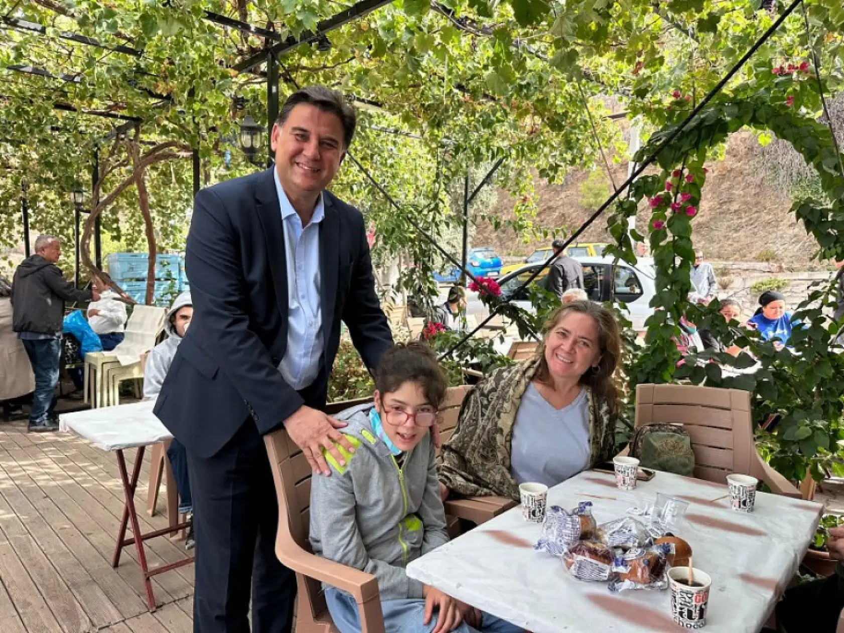 Başkan Karaca, Zihinsel Engellilerle Kahvaltıda Buluştu