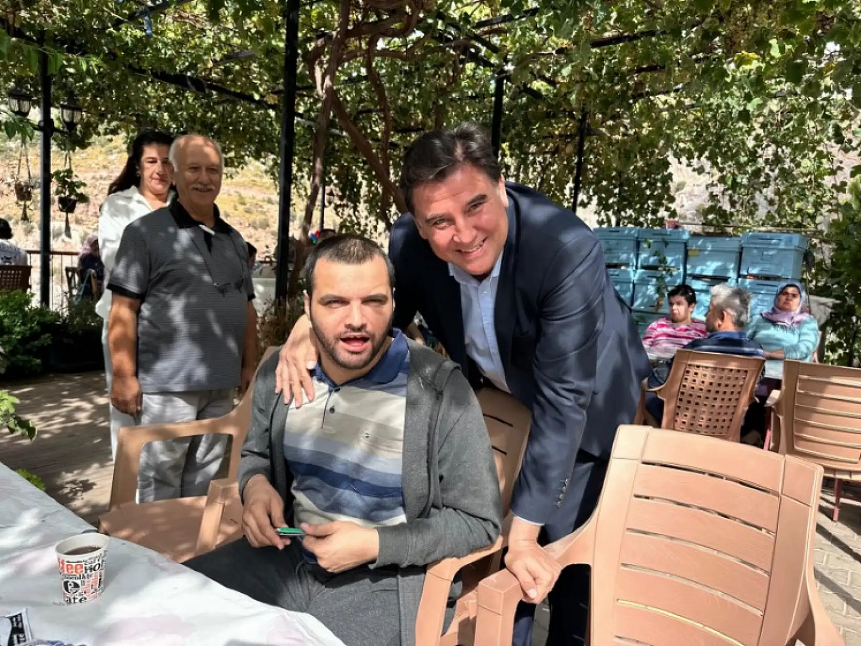Başkan Karaca, Zihinsel Engellilerle Kahvaltıda Buluştu