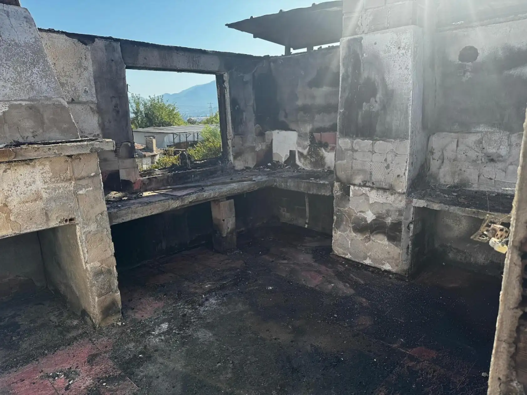 Seydikemer Kadıköy Mahallesi'nde Evi Yanan Vatandaşa Ziyaret