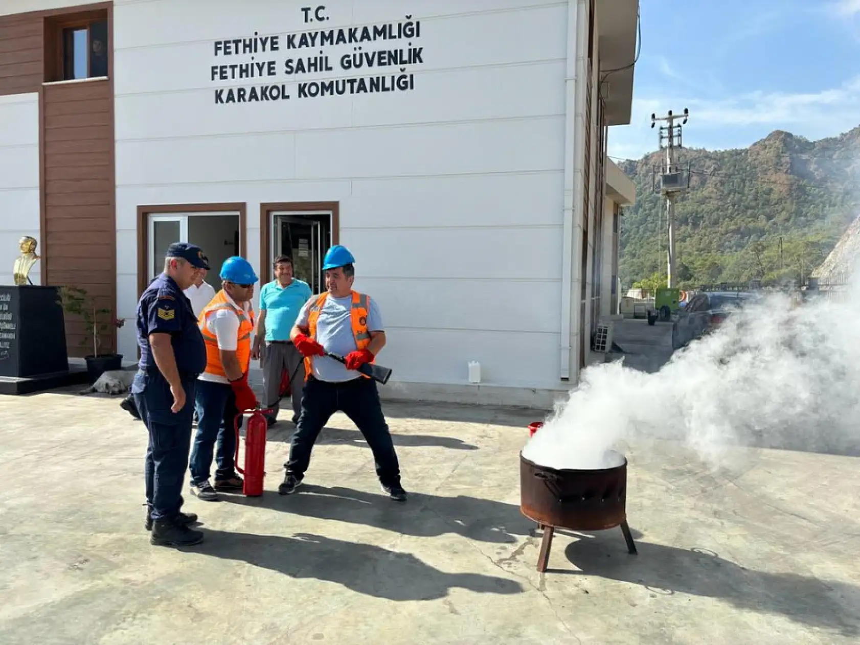 Teorik ve Uygulamalı Yangın Eğitimi Verildi