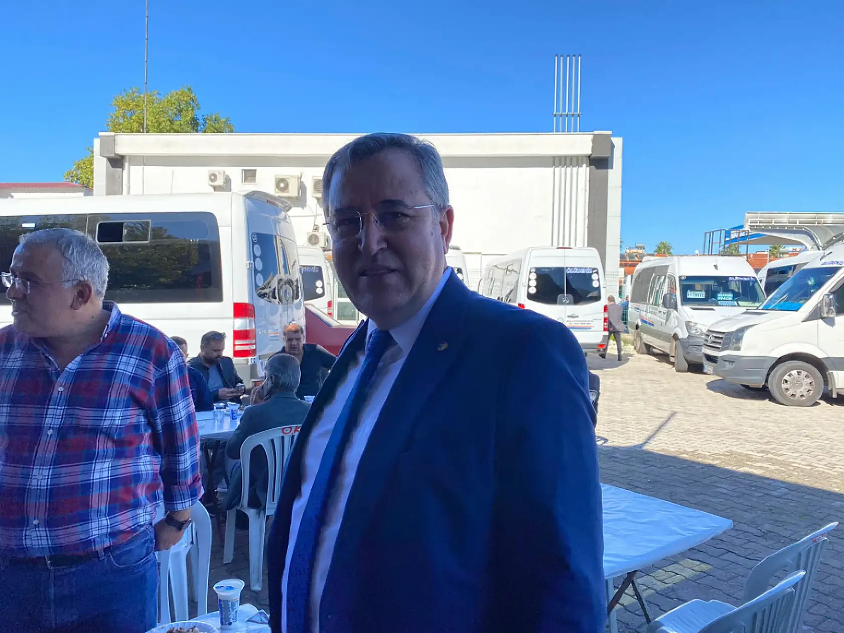 Minibüsçüler geleneksel yemek ikramı etkinliği