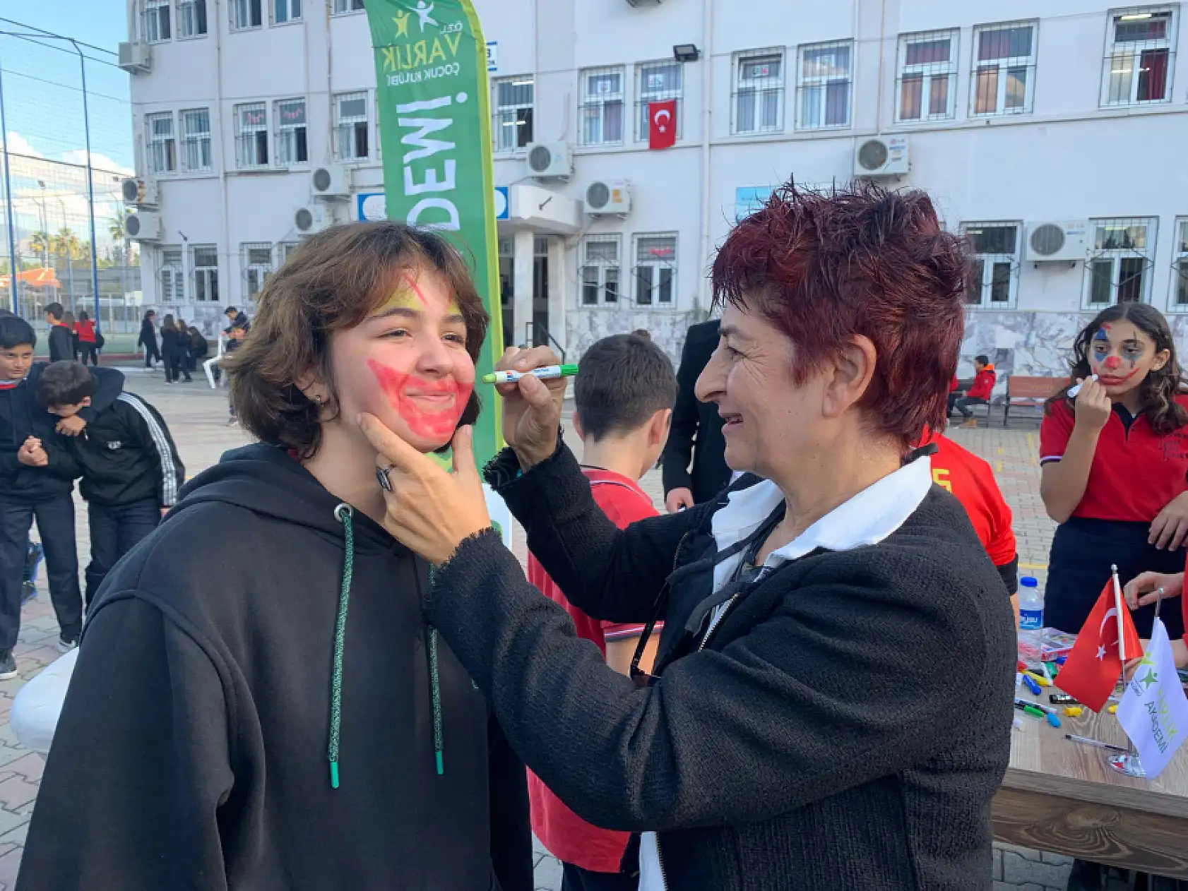 Fethiye Gazi Ortaokulu'ndan kermes etkinliği