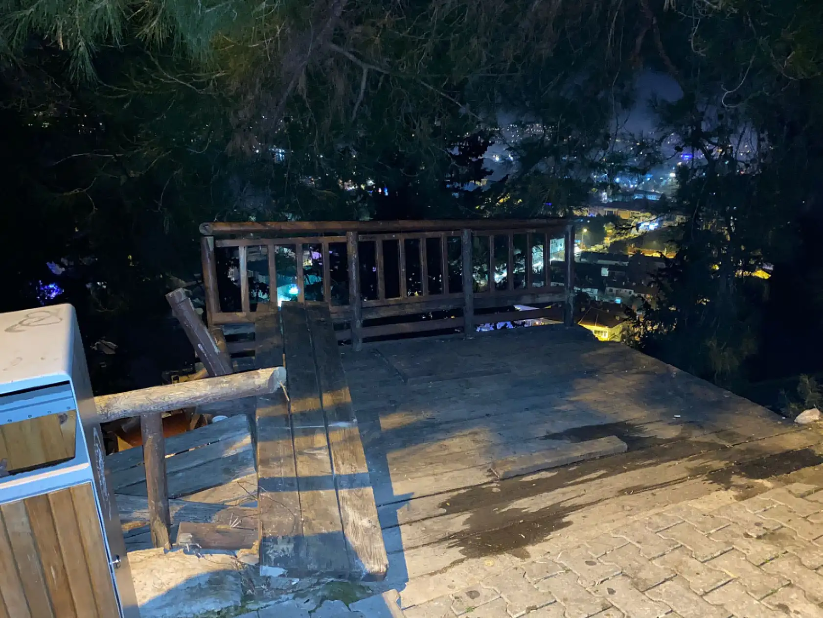 Âşıklar Tepesi'nin Durumu İçler Acısı