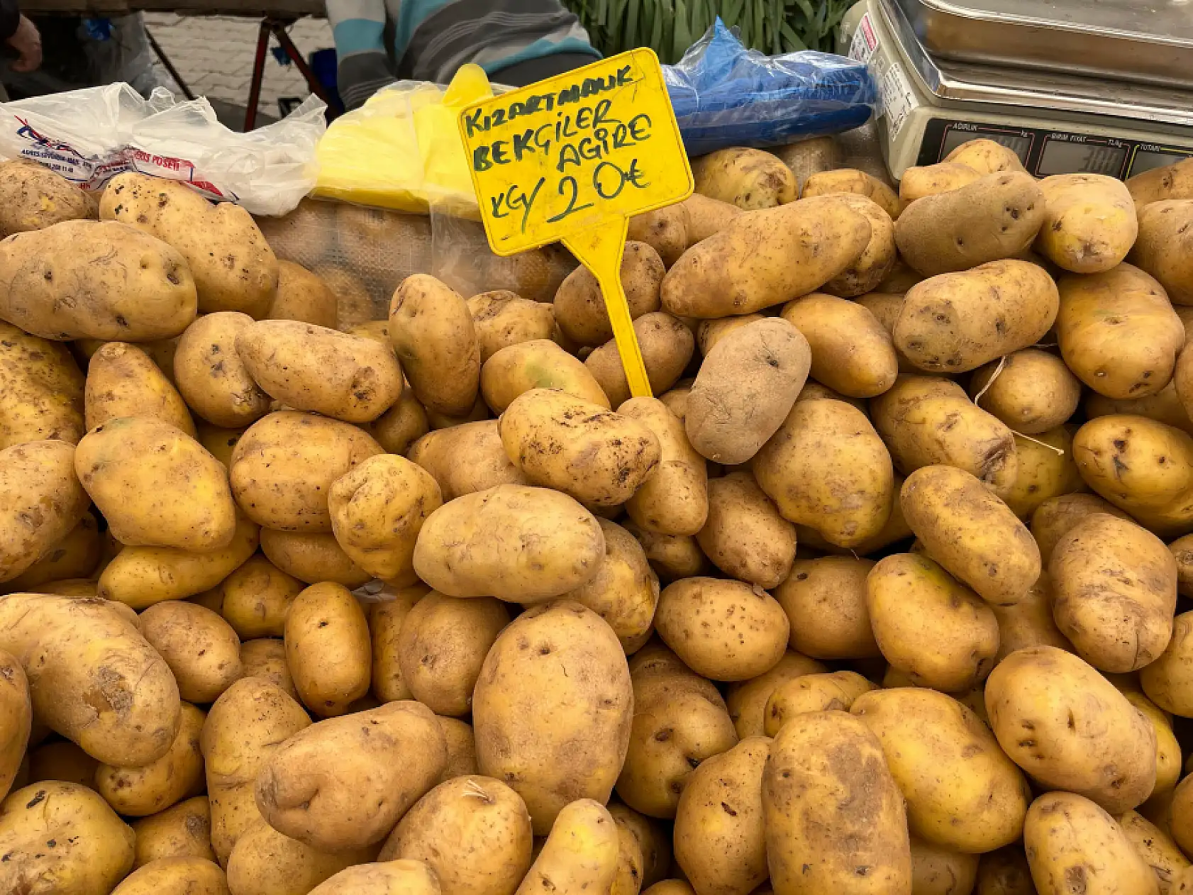 Fethiye Salı pazarında fiyatlar çıldırdı