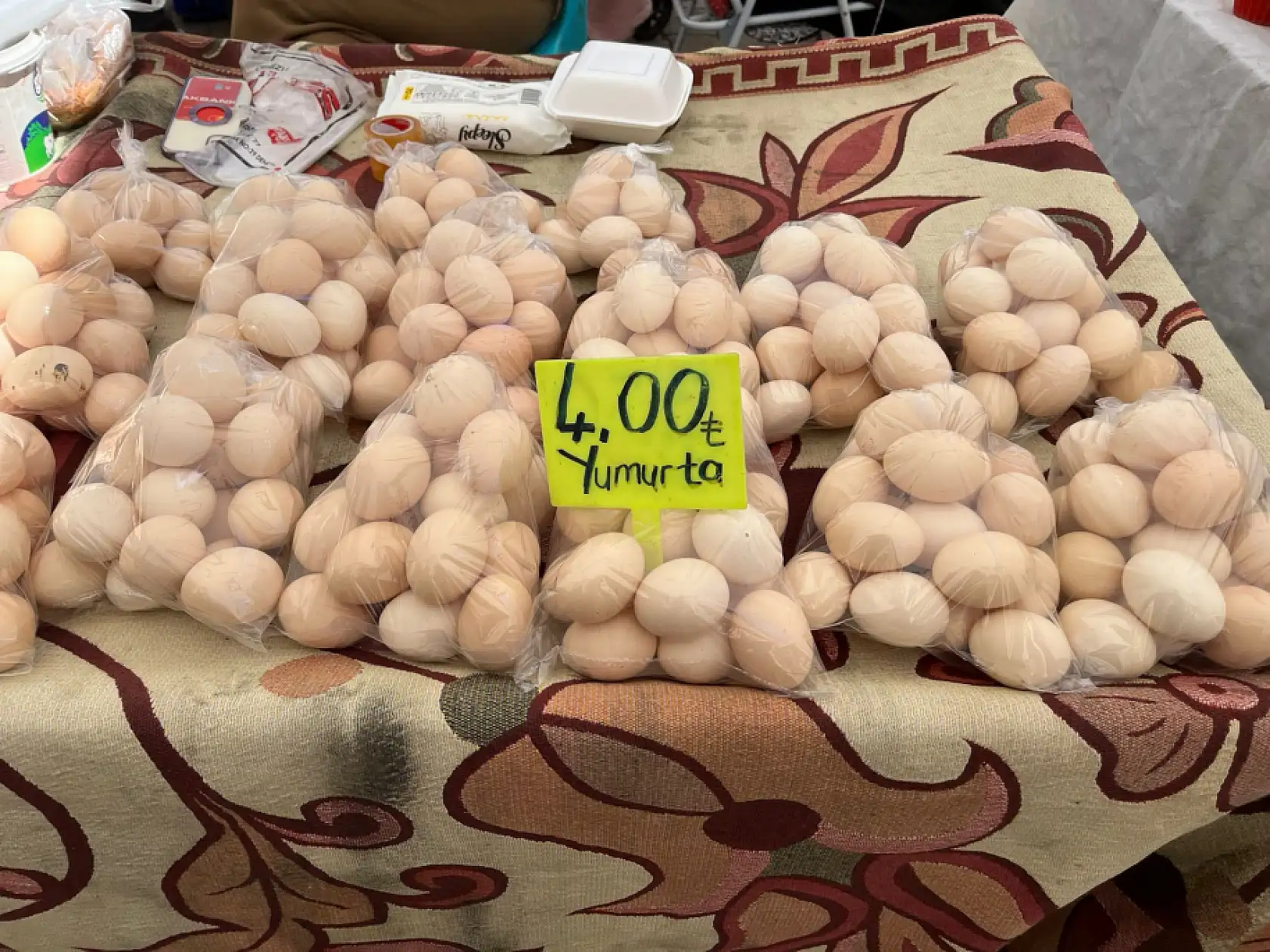 Fethiye'de gezen tavuk yumurtasına büyük zam