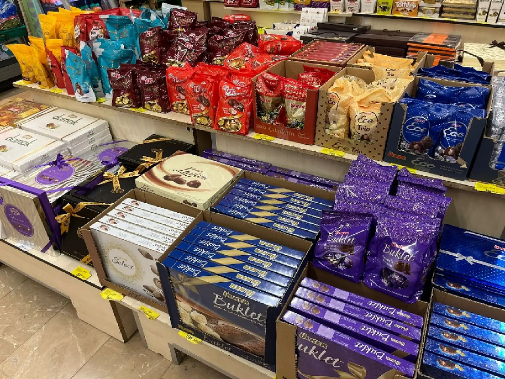 Fethiye'de bayram şekeri tezgâhlarda, Fiyatını duyan inanamadı