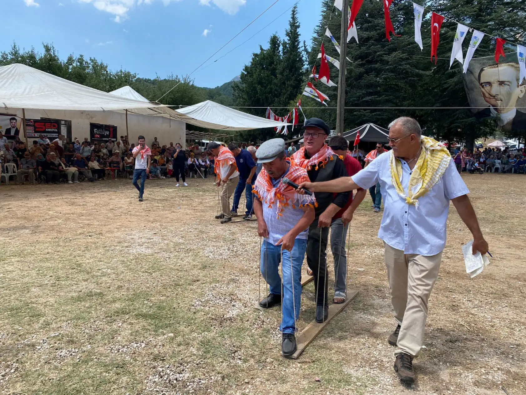 Fethiye'de 11.Geleneksel Geçmişten Günümüze Yörük Oyunları Şenliği Devam Ediyor