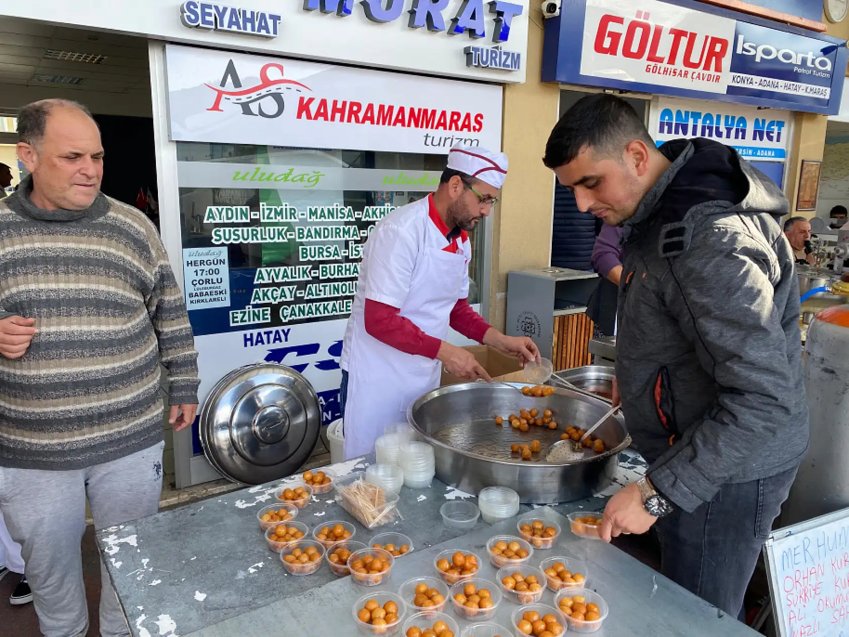 Fethiye'de Metro Turizm'den Geleneksel Lokma Hayrı