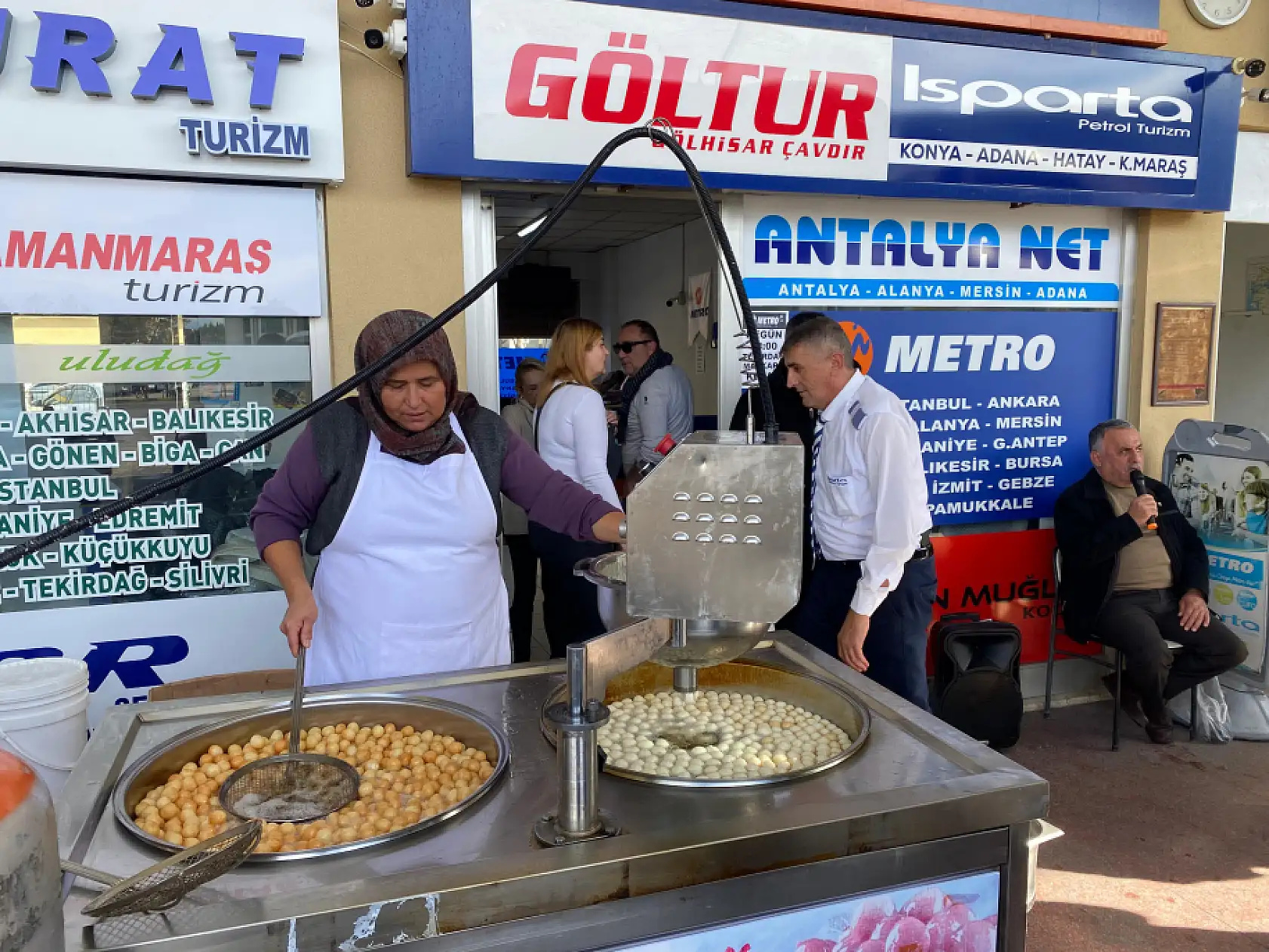Fethiye'de Metro Turizm'den Geleneksel Lokma Hayrı
