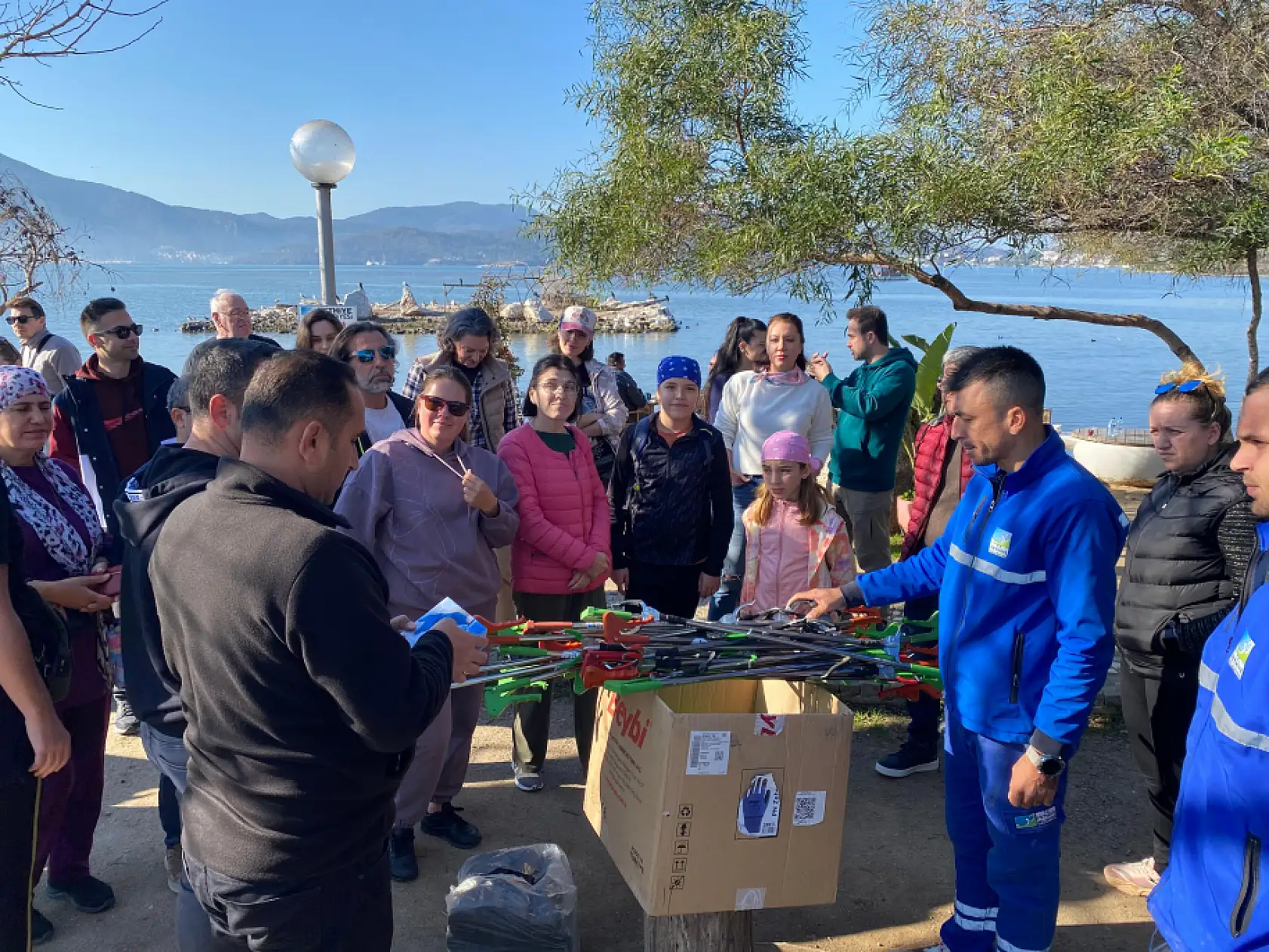 Fethiye Ördek Adası'nda temizlik seferberliği