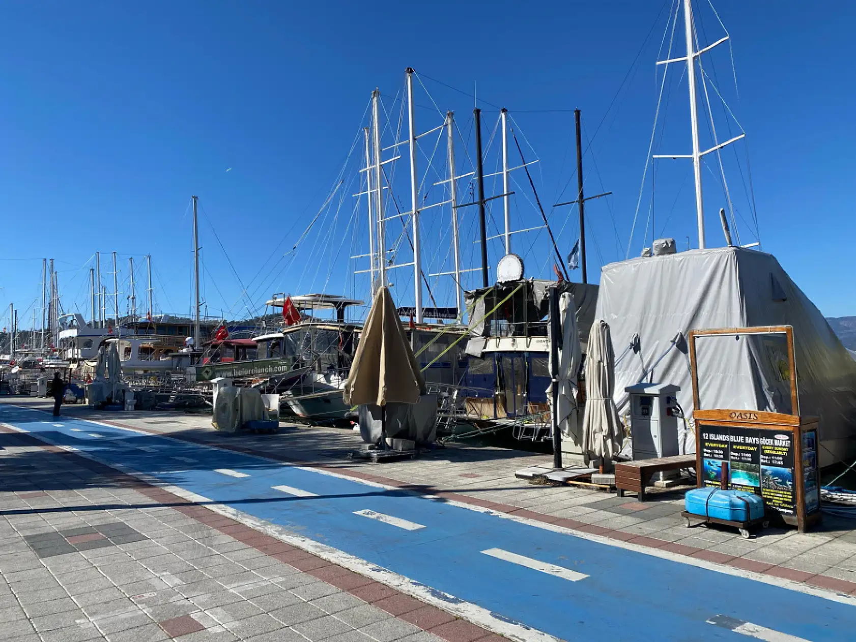 Havalar soğudu, Fethiye sahilleri bomboş kaldı