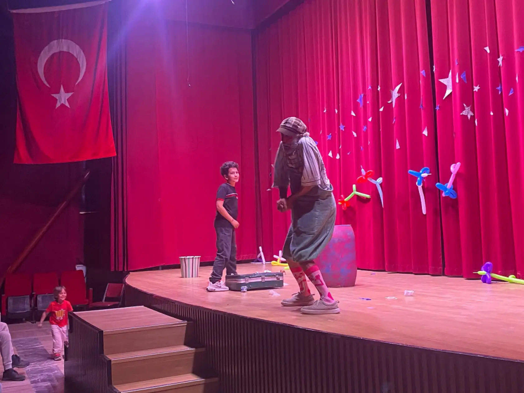 Fethiye'de Palyaço Gösterisi: Çocuklar Kahkahaya Boğuldu