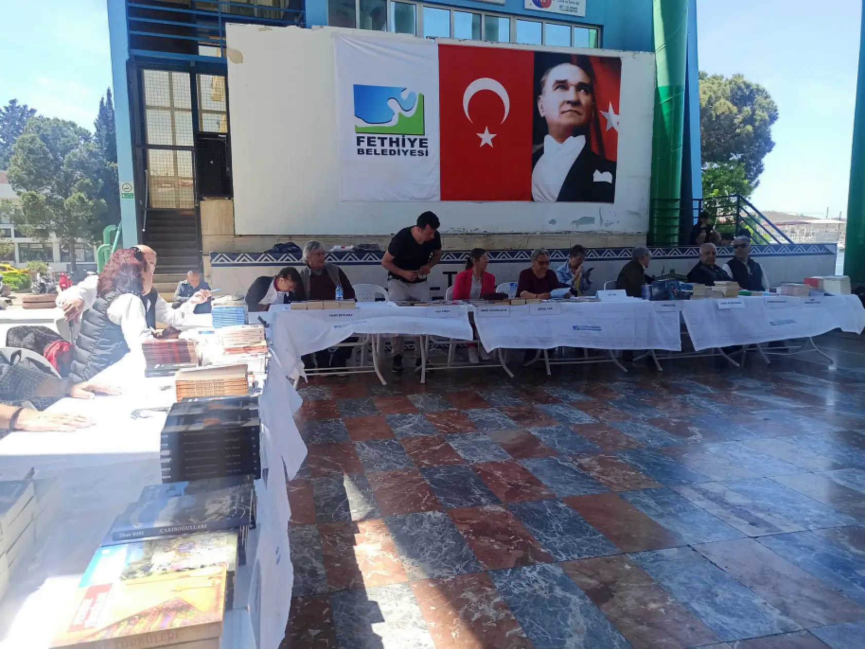 Fethiye Edebiyat Grubu, Belgesel Günleri'nde Kitaplarını Sergiliyor