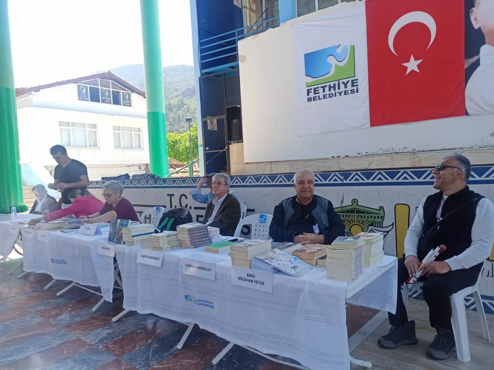 Fethiye Edebiyat Grubu, Belgesel Günleri'nde Kitaplarını Sergiliyor