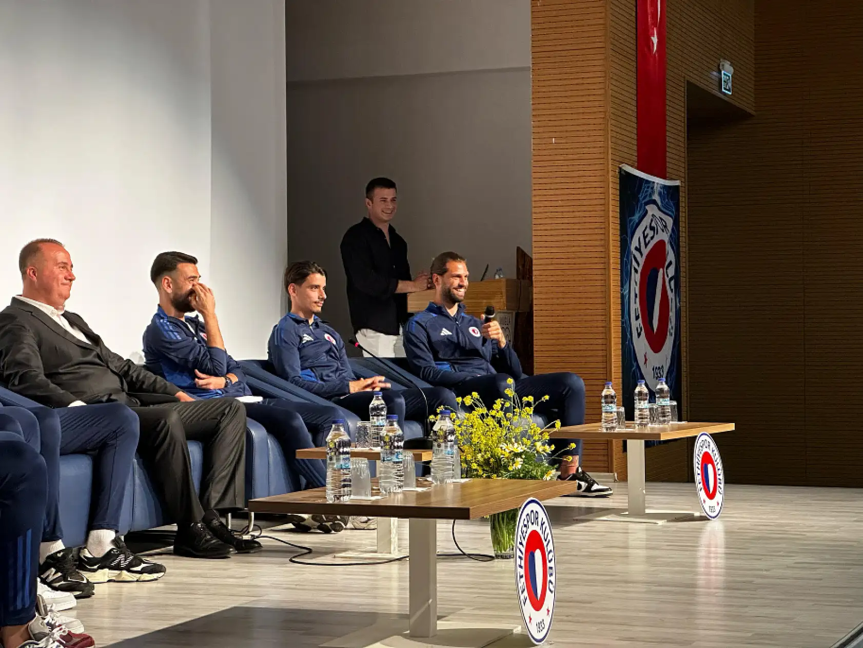 Fethiyespor, İşletme Fakültesi öğrencileri ile söyleşi gerçekleştirdi