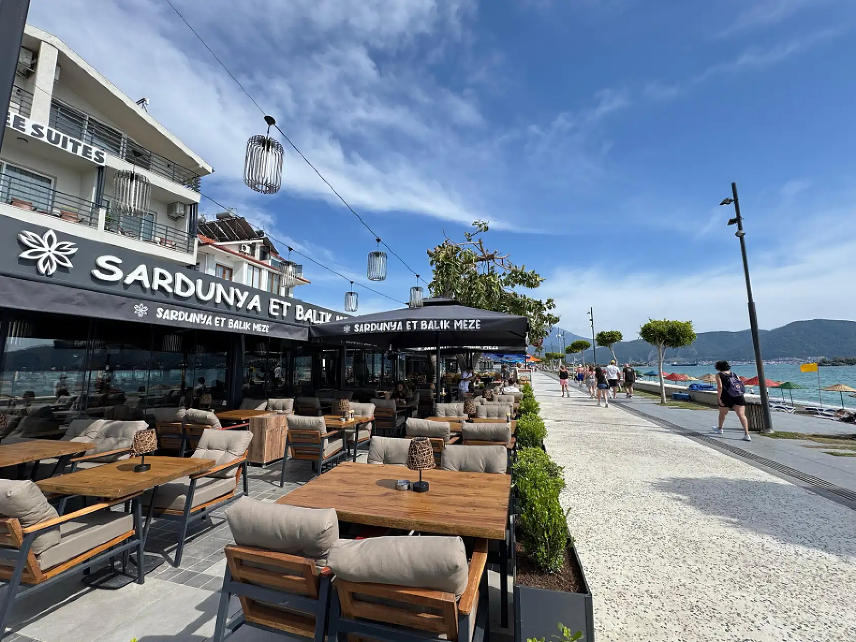 Sardunya Et&Balık Meze Restaurant: Çalış Plajı'nın Kalbinde Akdeniz ve Ege Lezzetlerinin Yeni Adresi