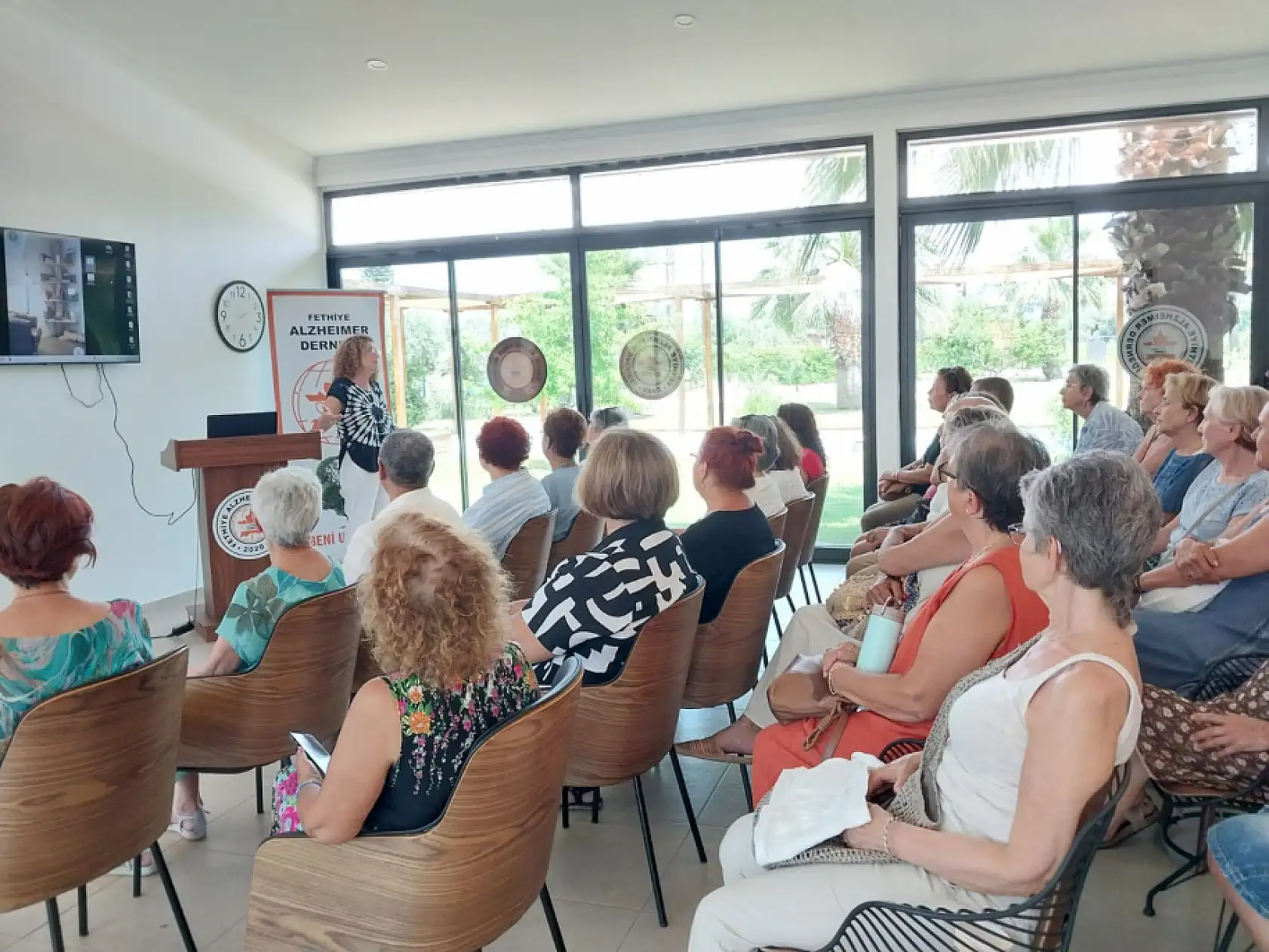 Fethiye Alzheimer Derneği'nden 'İnsanın Kullanım Kılavuzu' Semineri
