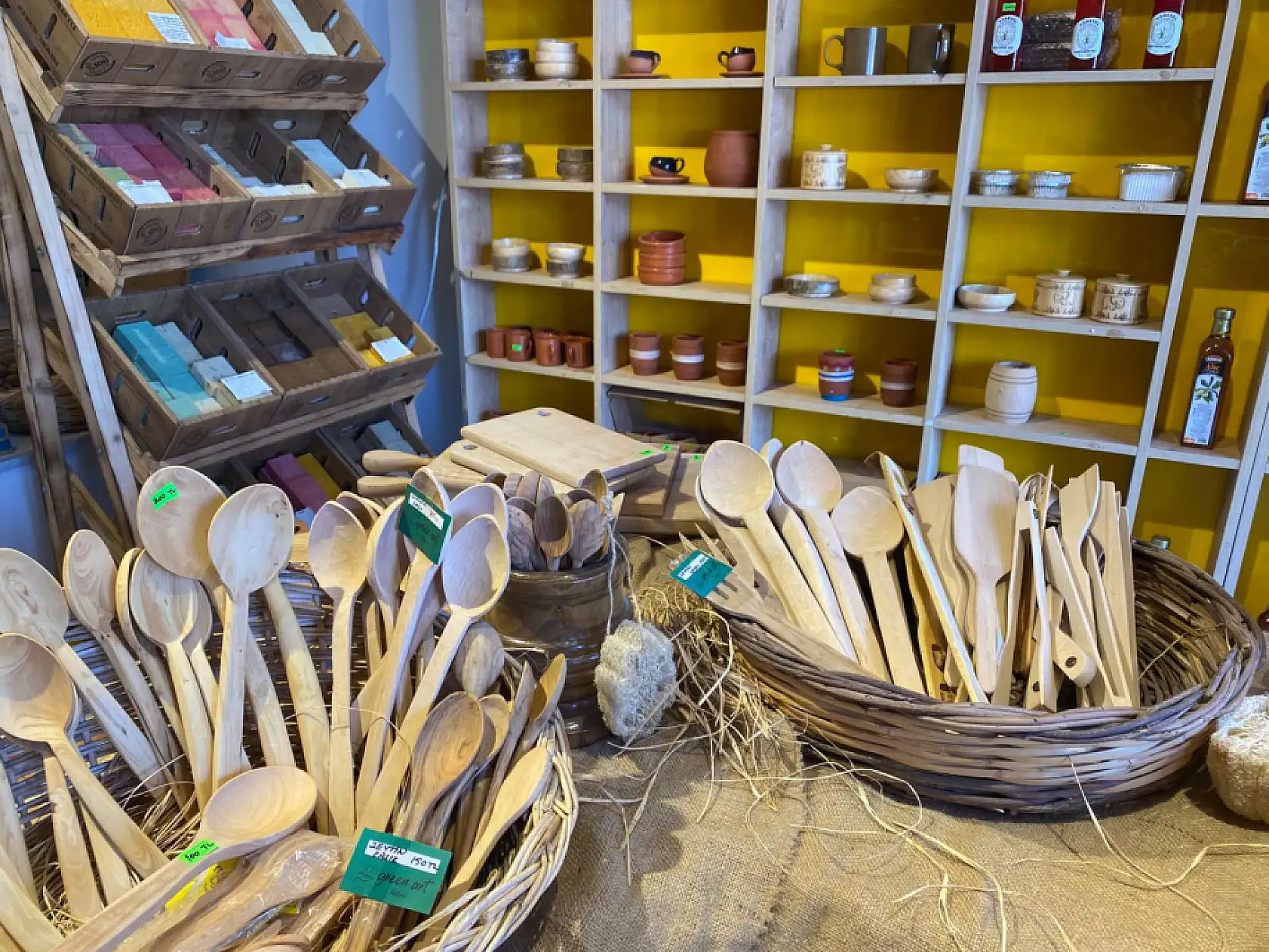 Fethiye'de ilgi doğal zeytinyağı ve el yapımı ürünlerde