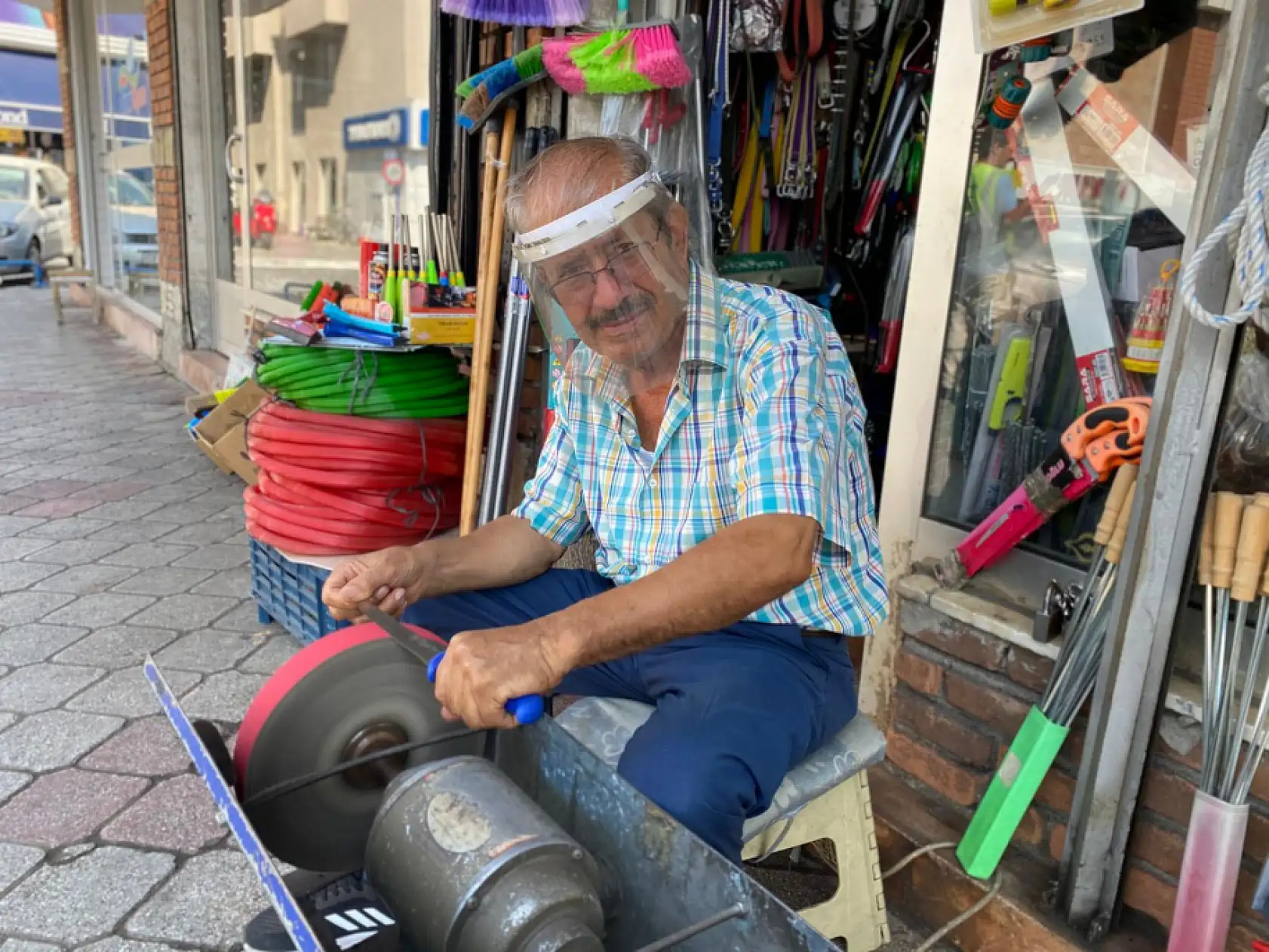 Fethiye'de bıçak ustası Mevlüt Şık: 'Çırak Bulmak Zor, Gençler Bu Mesleği Tercih Etmiyor'